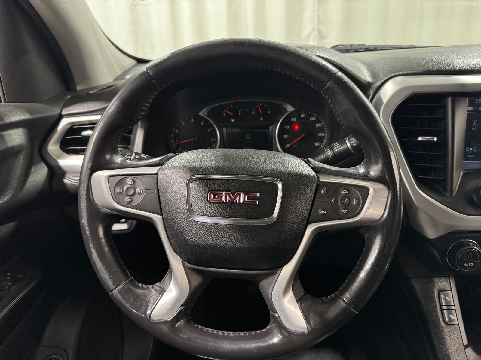 Thumbnail: 2019 GMC Acadia - 4