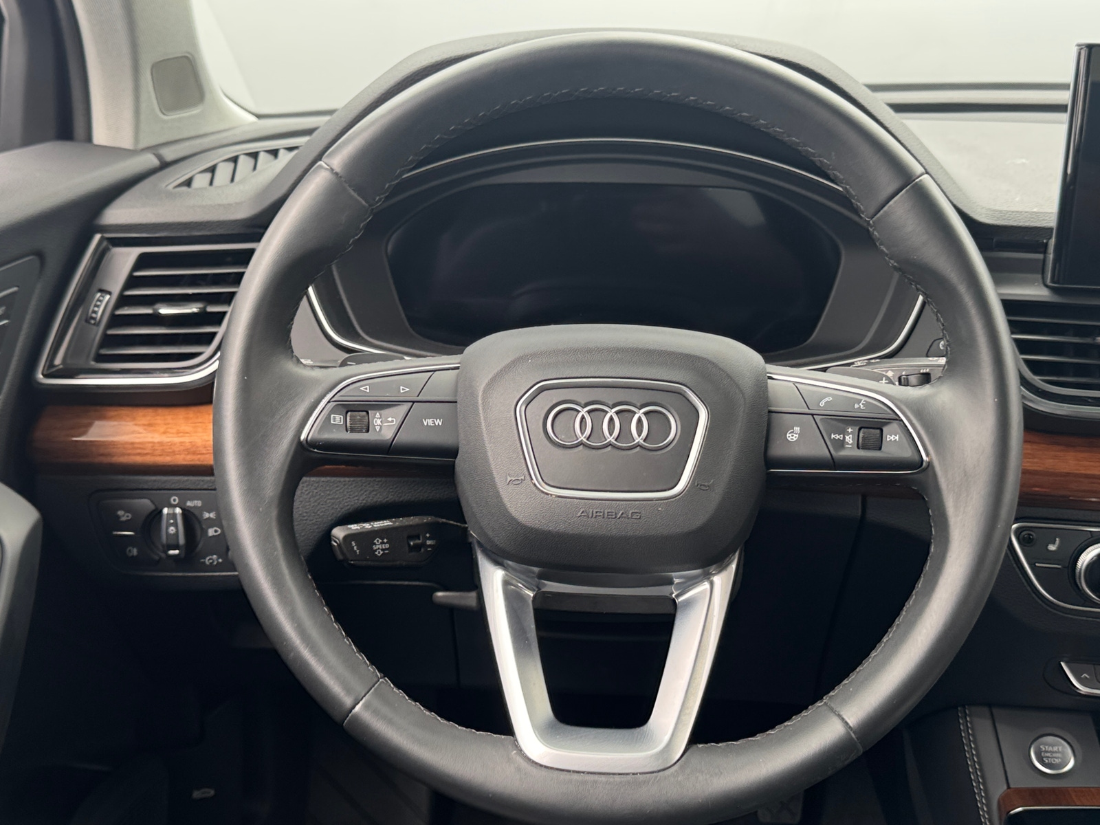 Thumbnail: 2023 Audi Q5 - 4