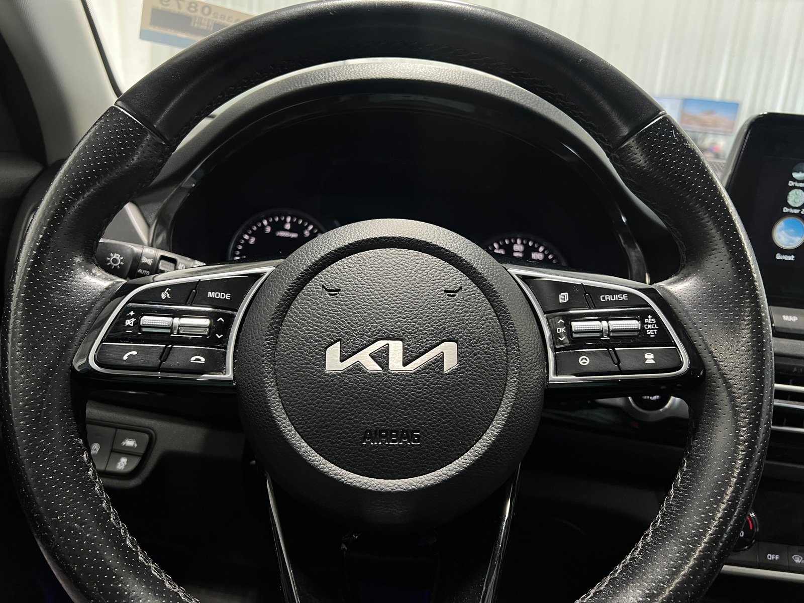 Thumbnail: 2023 Kia Seltos - 4