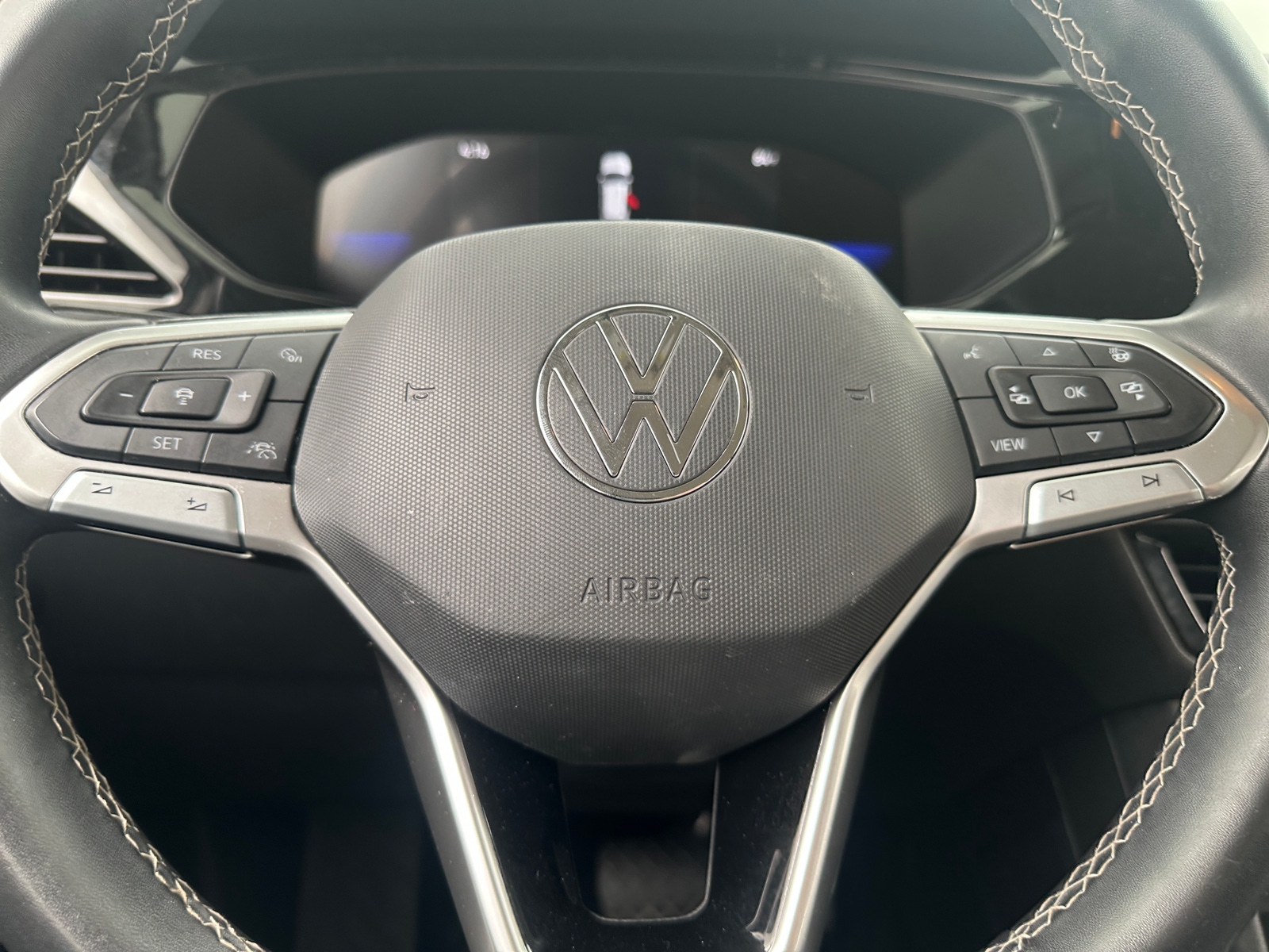 Thumbnail: 2022 Volkswagen Taos - 5