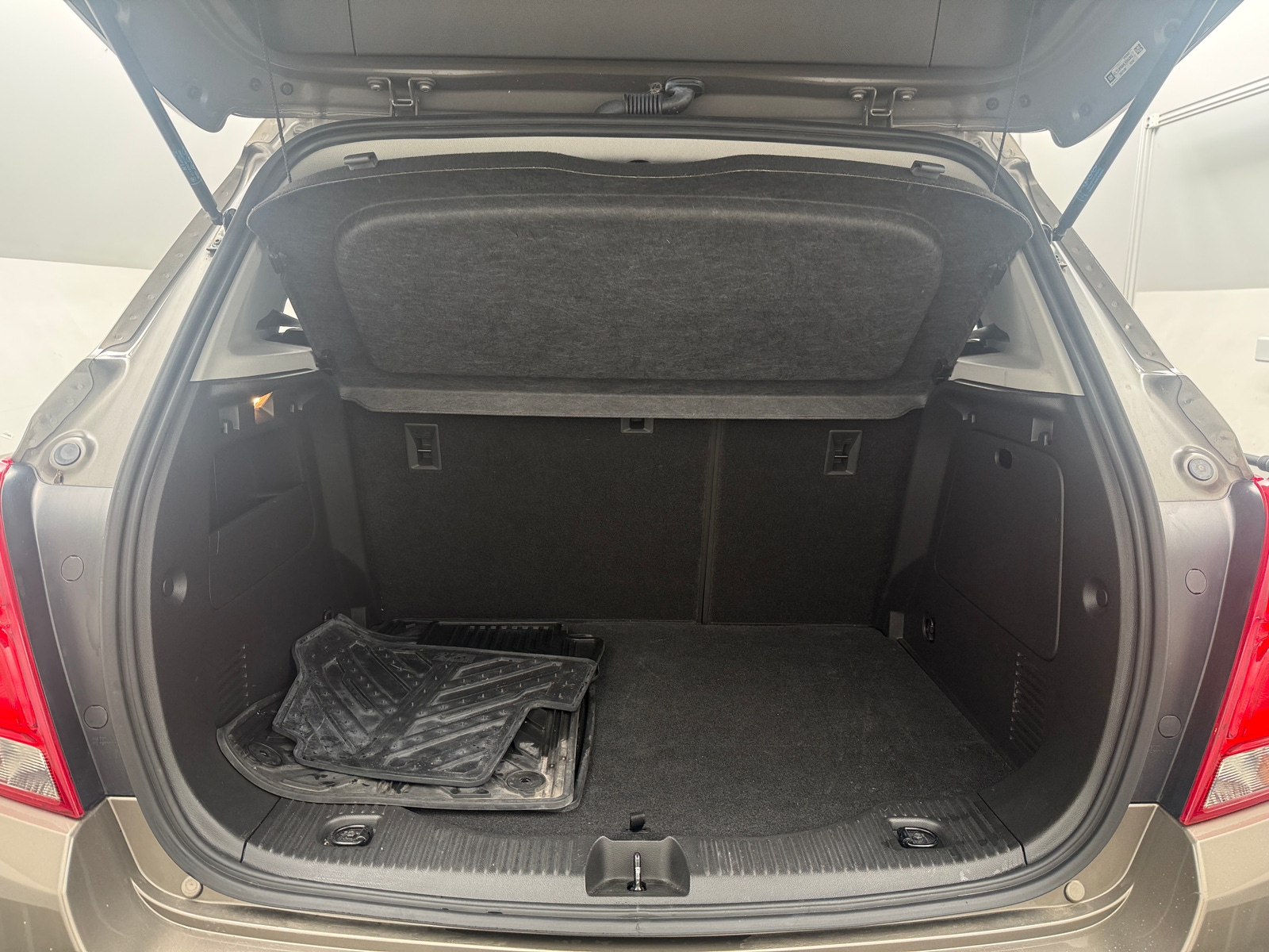 Thumbnail: 2020 Chevrolet Trax - 6