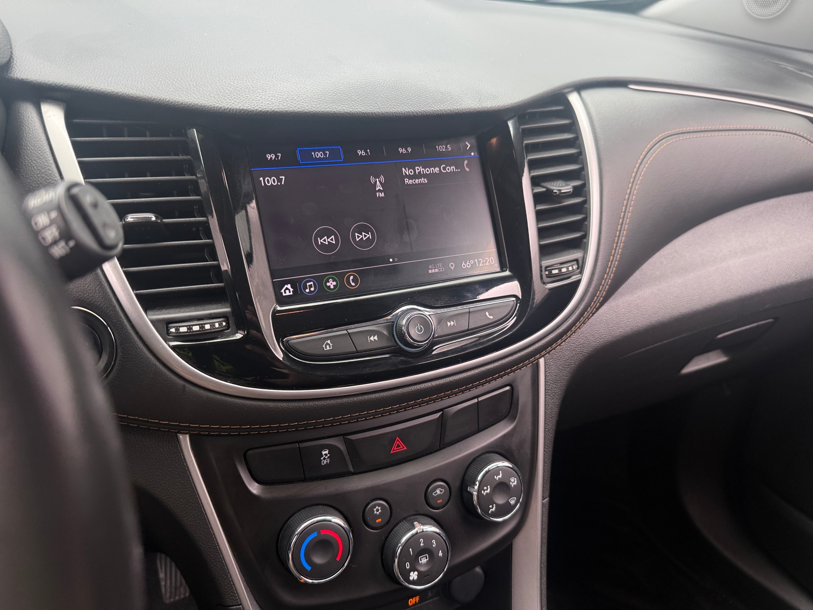 Thumbnail: 2020 Chevrolet Trax - 3