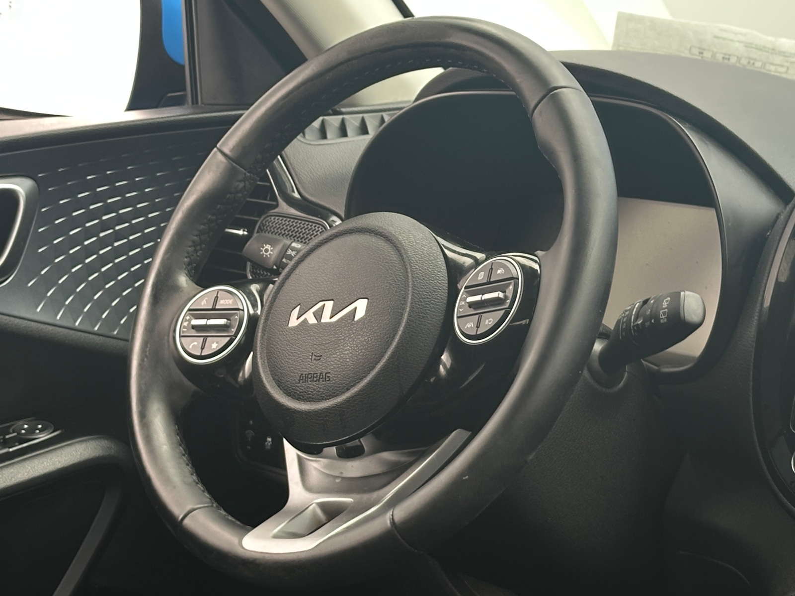 Thumbnail: 2023 Kia Soul - 5