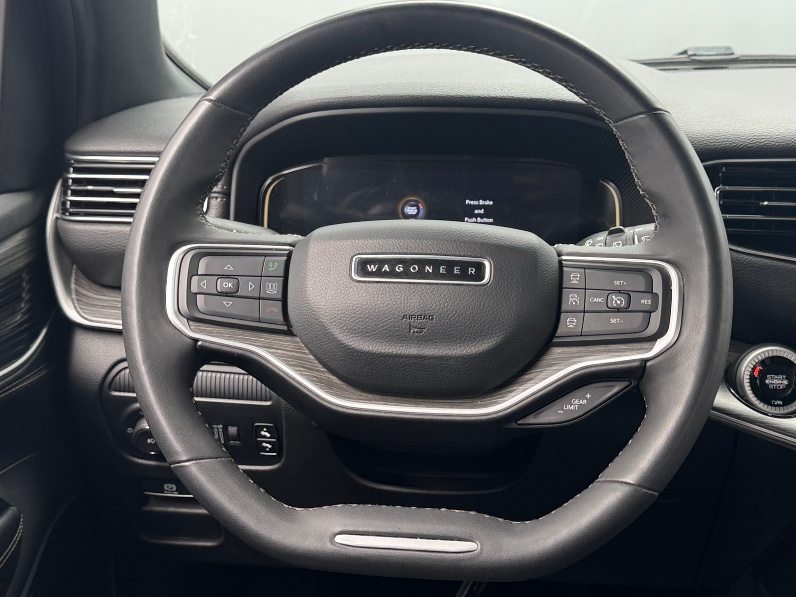 Thumbnail: 2024 Jeep Wagoneer - 4