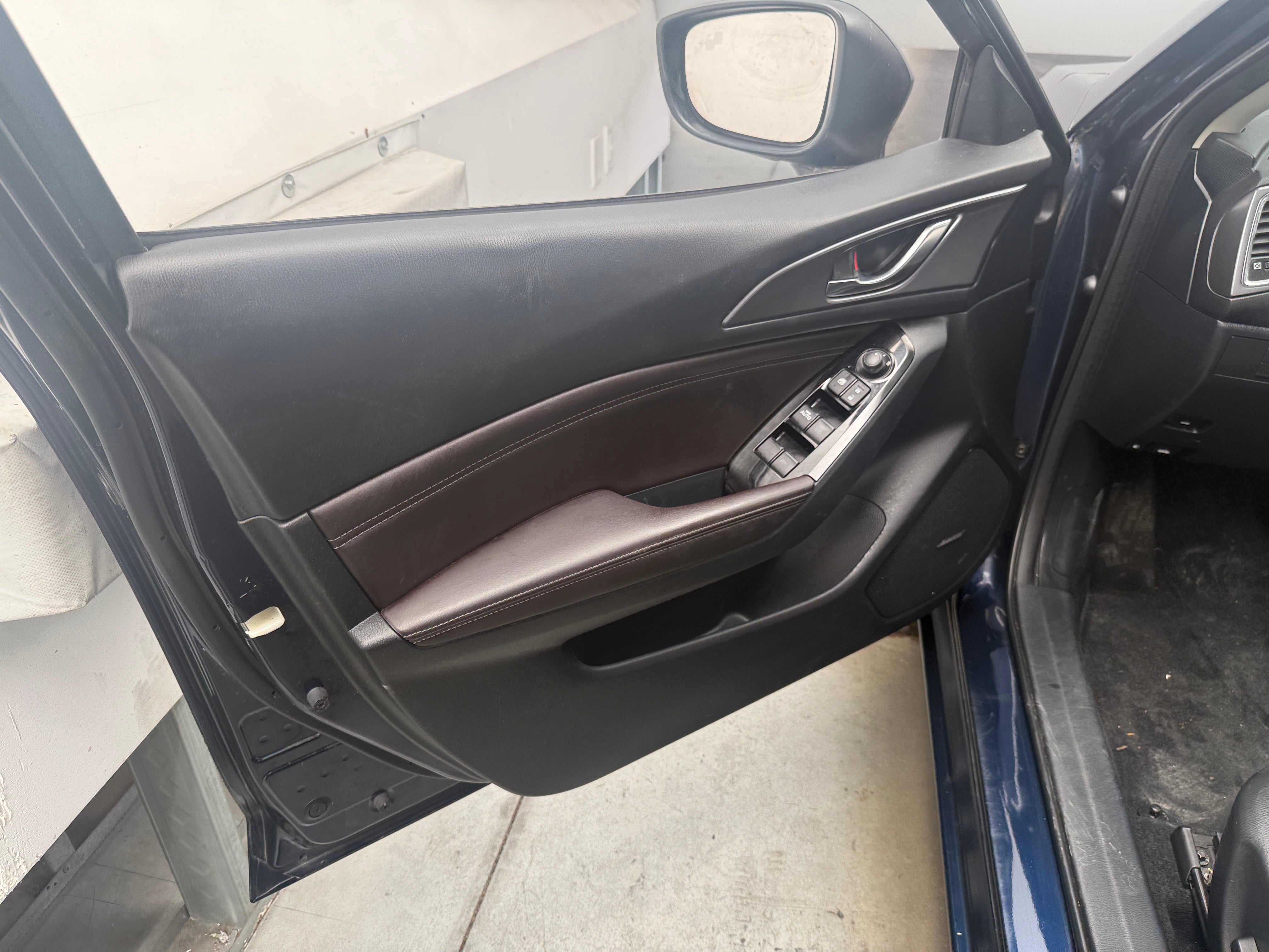 2018 Mazda Mazda3 4-Door