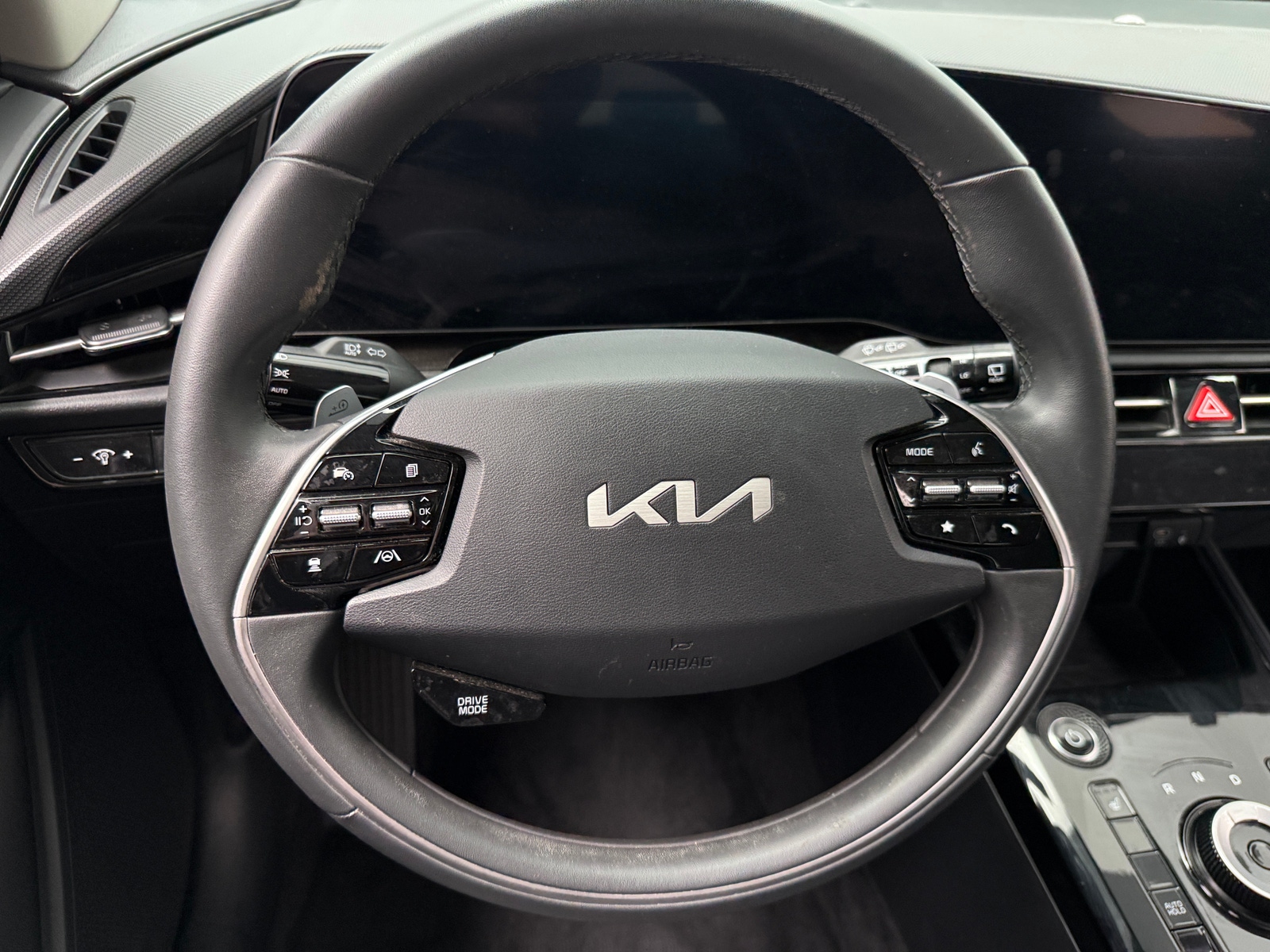 Thumbnail: 2024 Kia Niro - 4