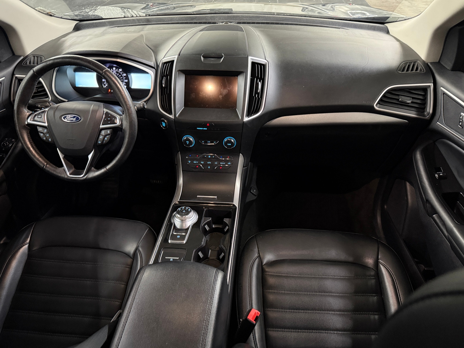 Thumbnail: 2019 Ford Edge - 2