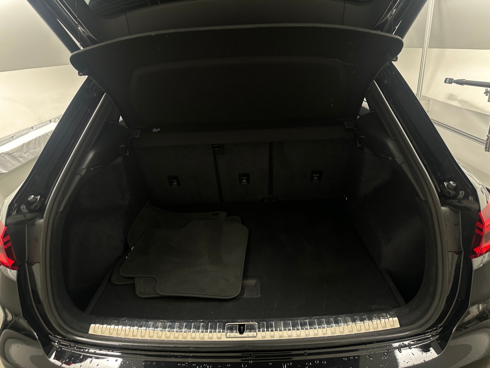 Thumbnail: 2025 Audi Q3 - 6