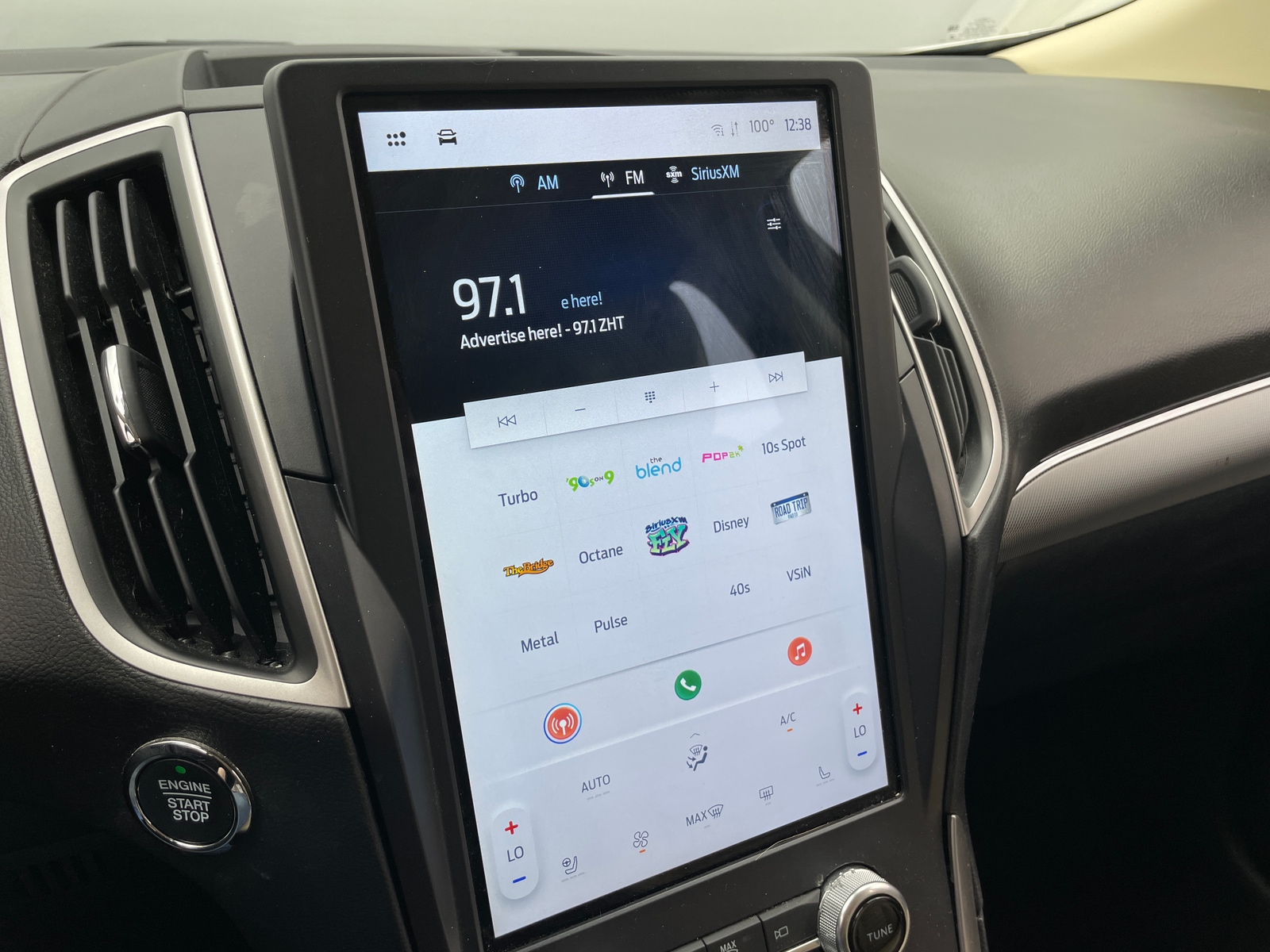 Thumbnail: 2021 Ford Edge - 3