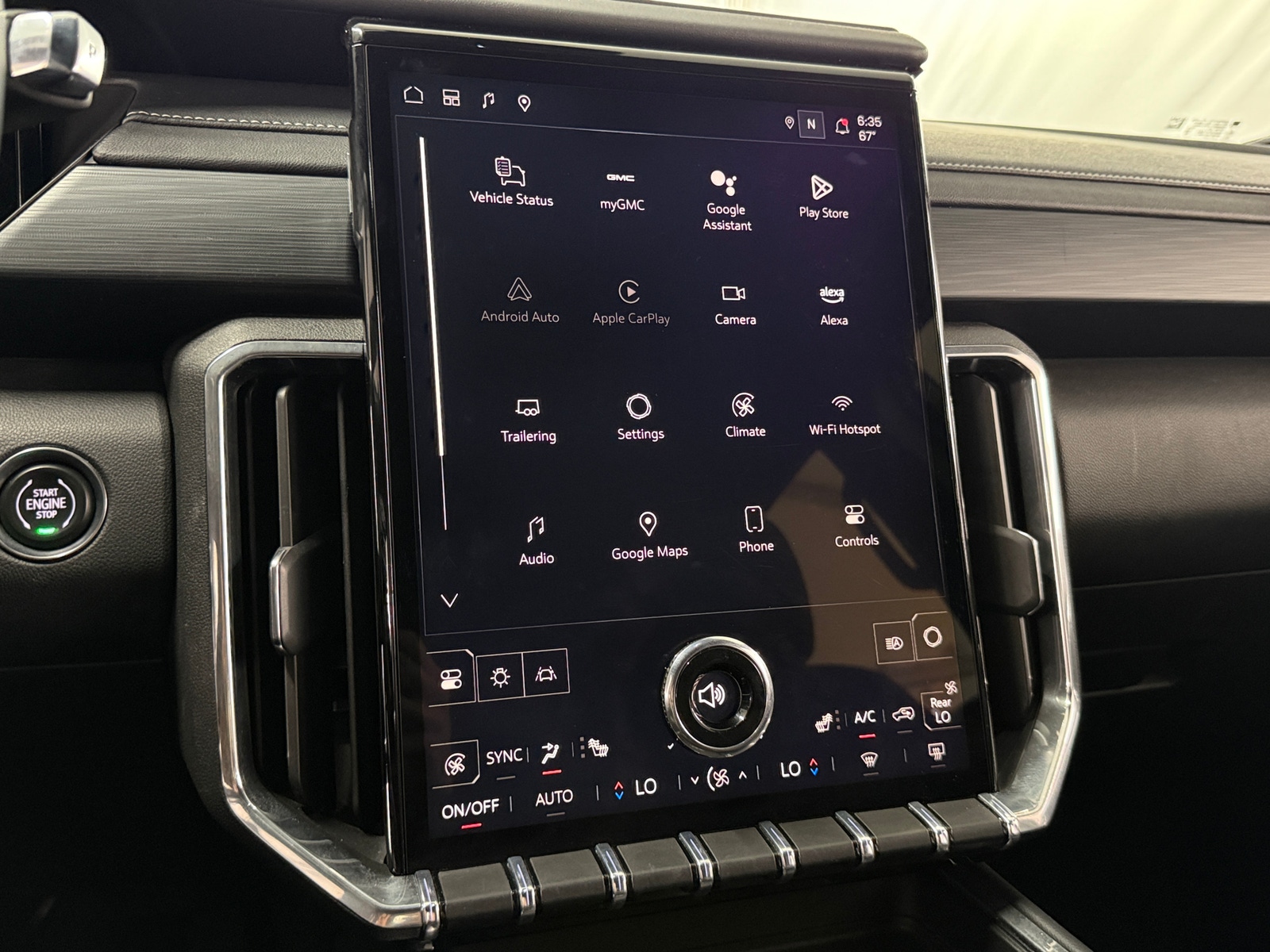 Thumbnail: 2025 GMC Acadia - 4