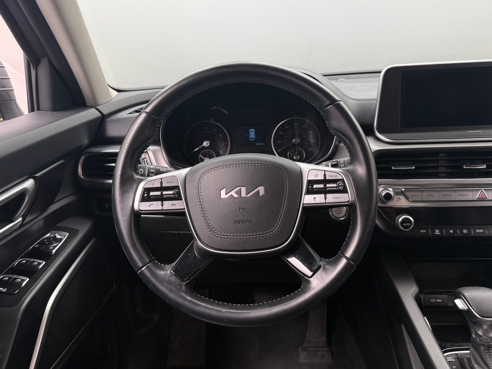 Thumbnail: 2022 Kia Telluride - 4