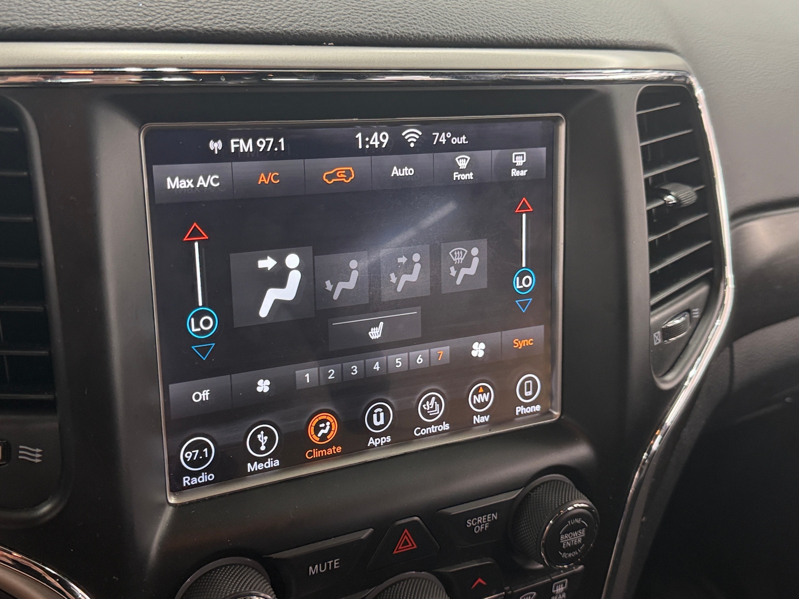Thumbnail: 2018 Jeep Grand Cherokee - 3