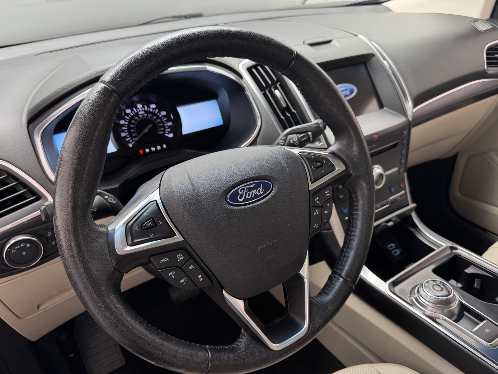 Thumbnail: 2019 Ford Edge - 4
