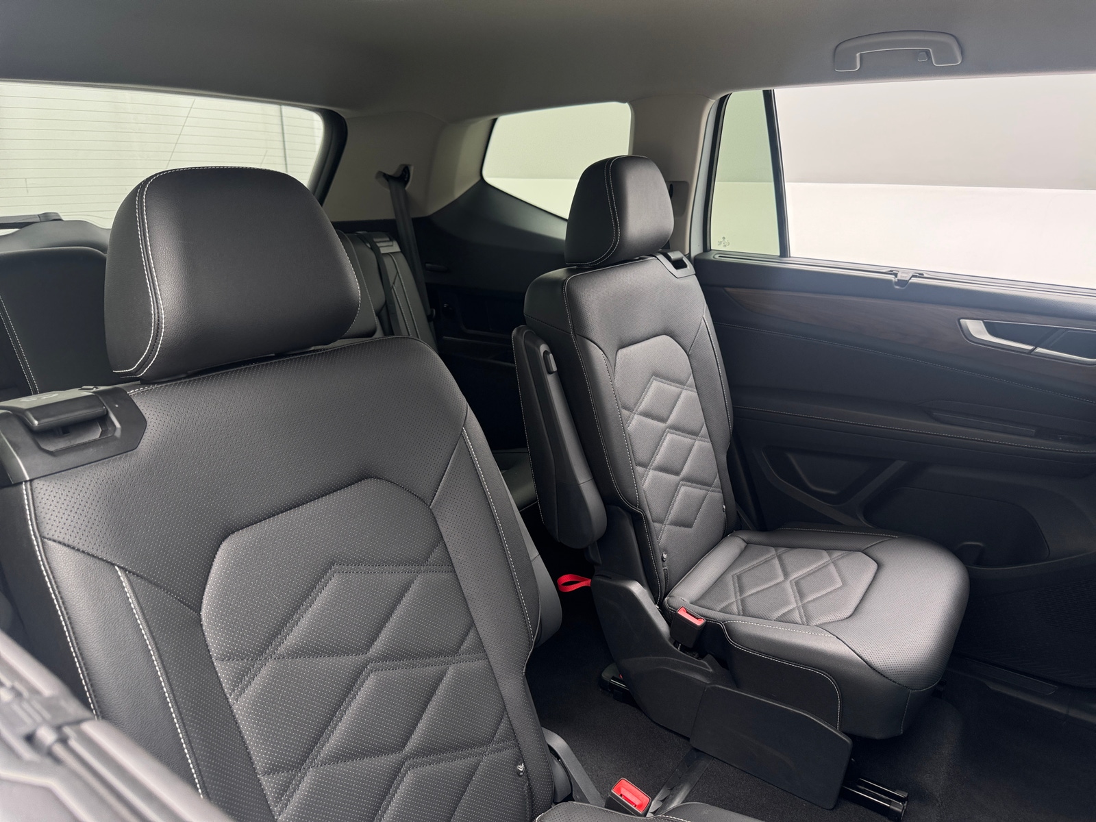 Thumbnail: 2026 Volkswagen Atlas - 5