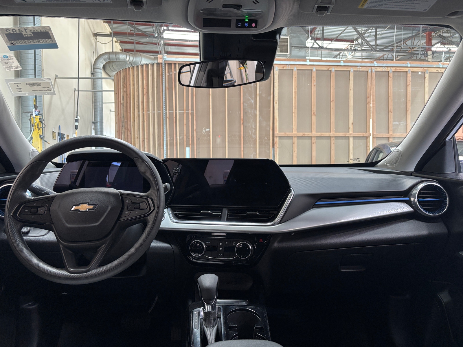 Thumbnail: 2025 Chevrolet Trax - 2