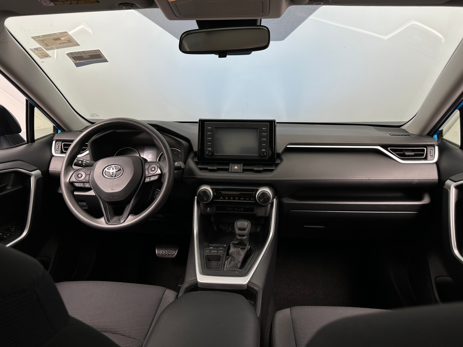 Thumbnail: 2019 Toyota RAV4 - 3