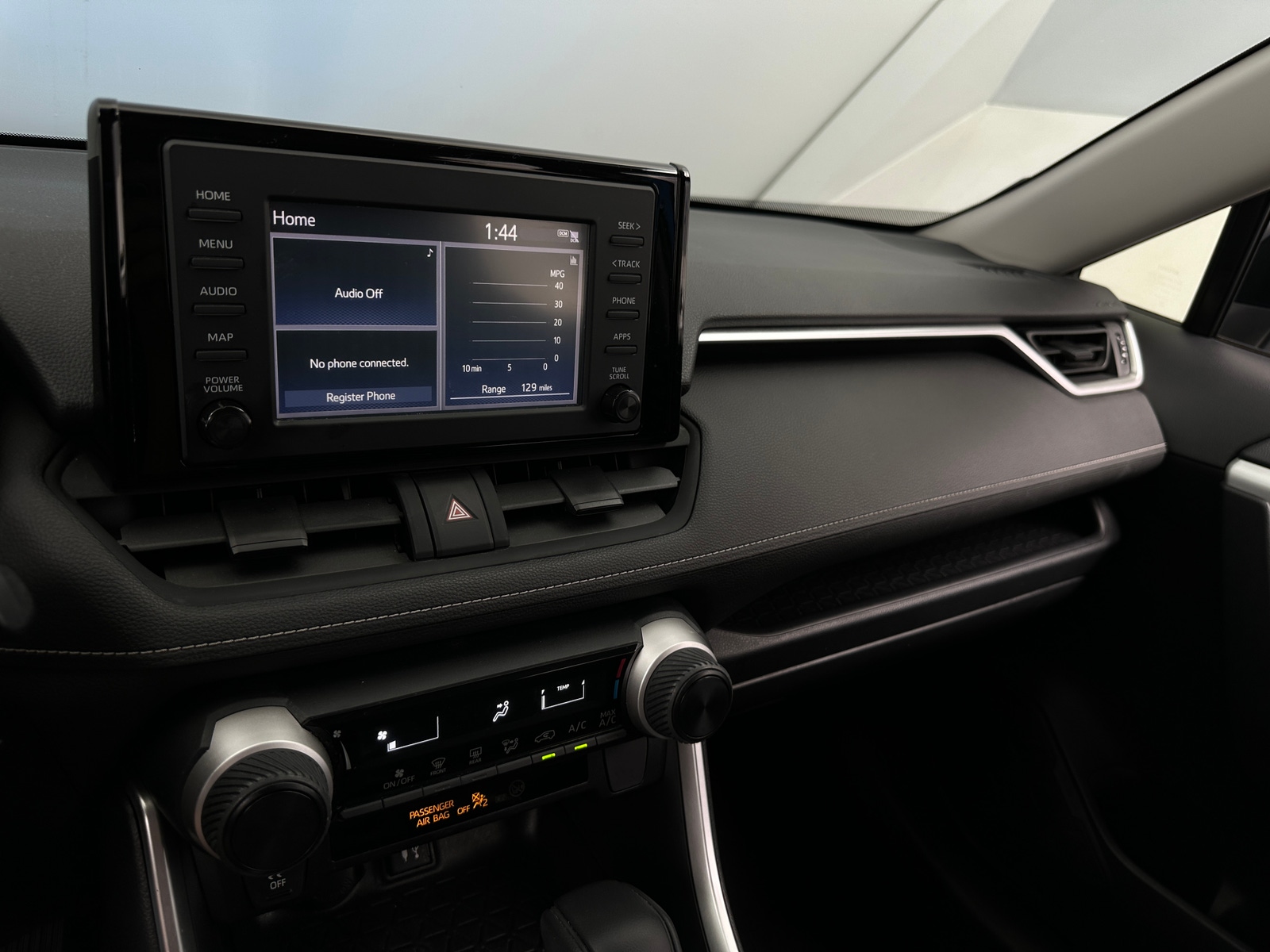 Thumbnail: 2019 Toyota RAV4 - 4