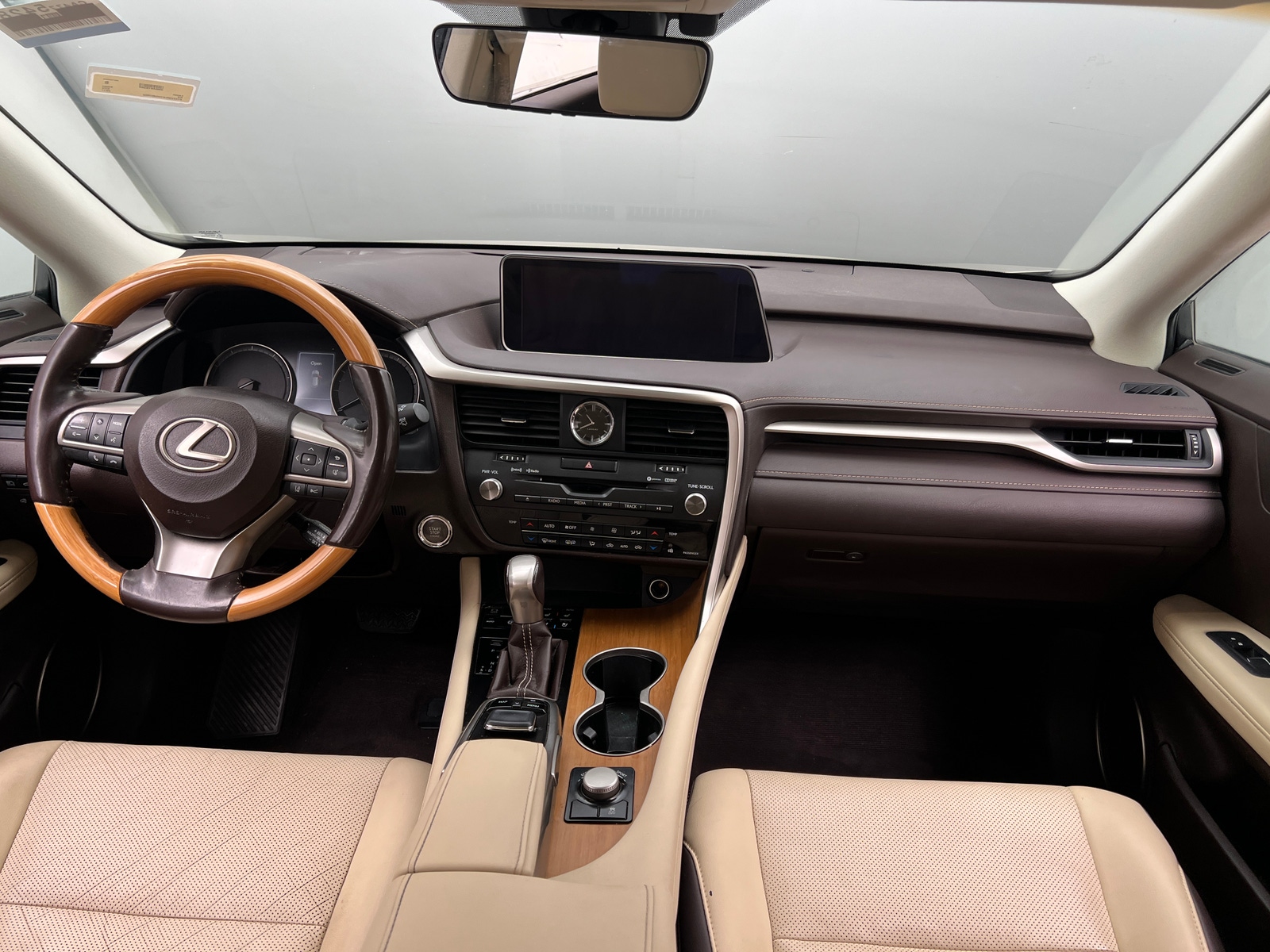Thumbnail: 2017 Lexus RX - 3