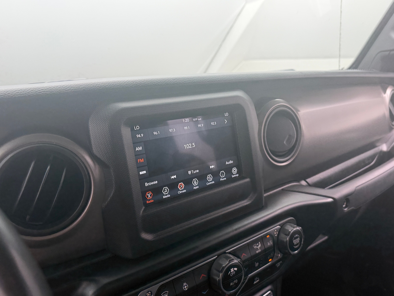 Thumbnail: 2022 Jeep Gladiator - 4