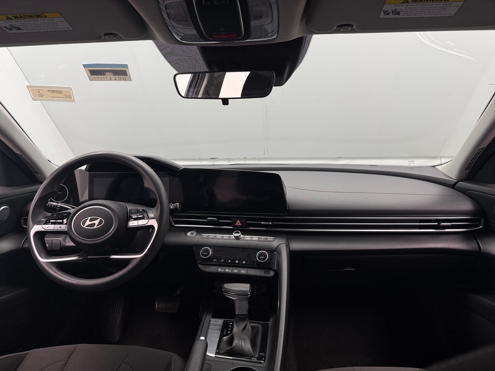 Thumbnail: 2024 Hyundai Elantra - 3