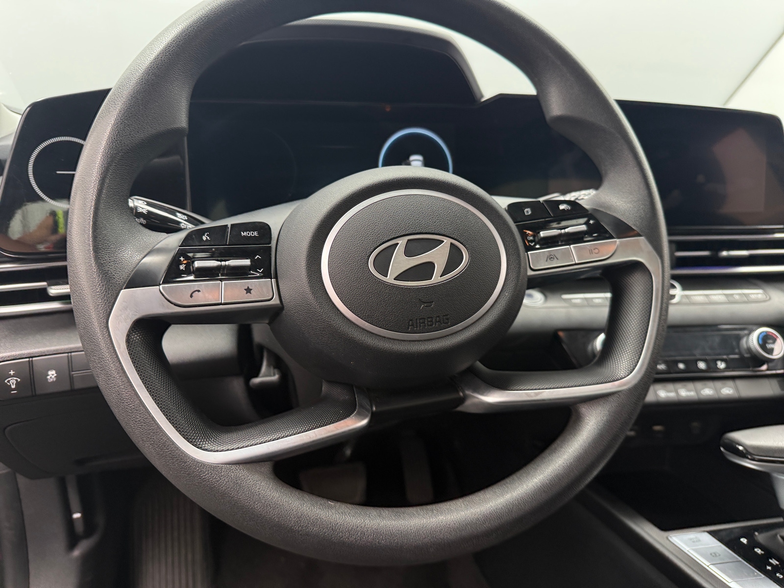 Thumbnail: 2024 Hyundai Elantra - 5