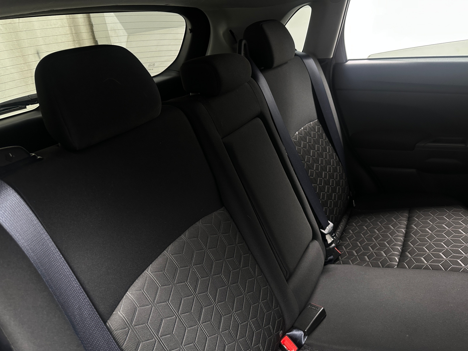 Thumbnail: 2022 Mitsubishi Outlander Sport - 6