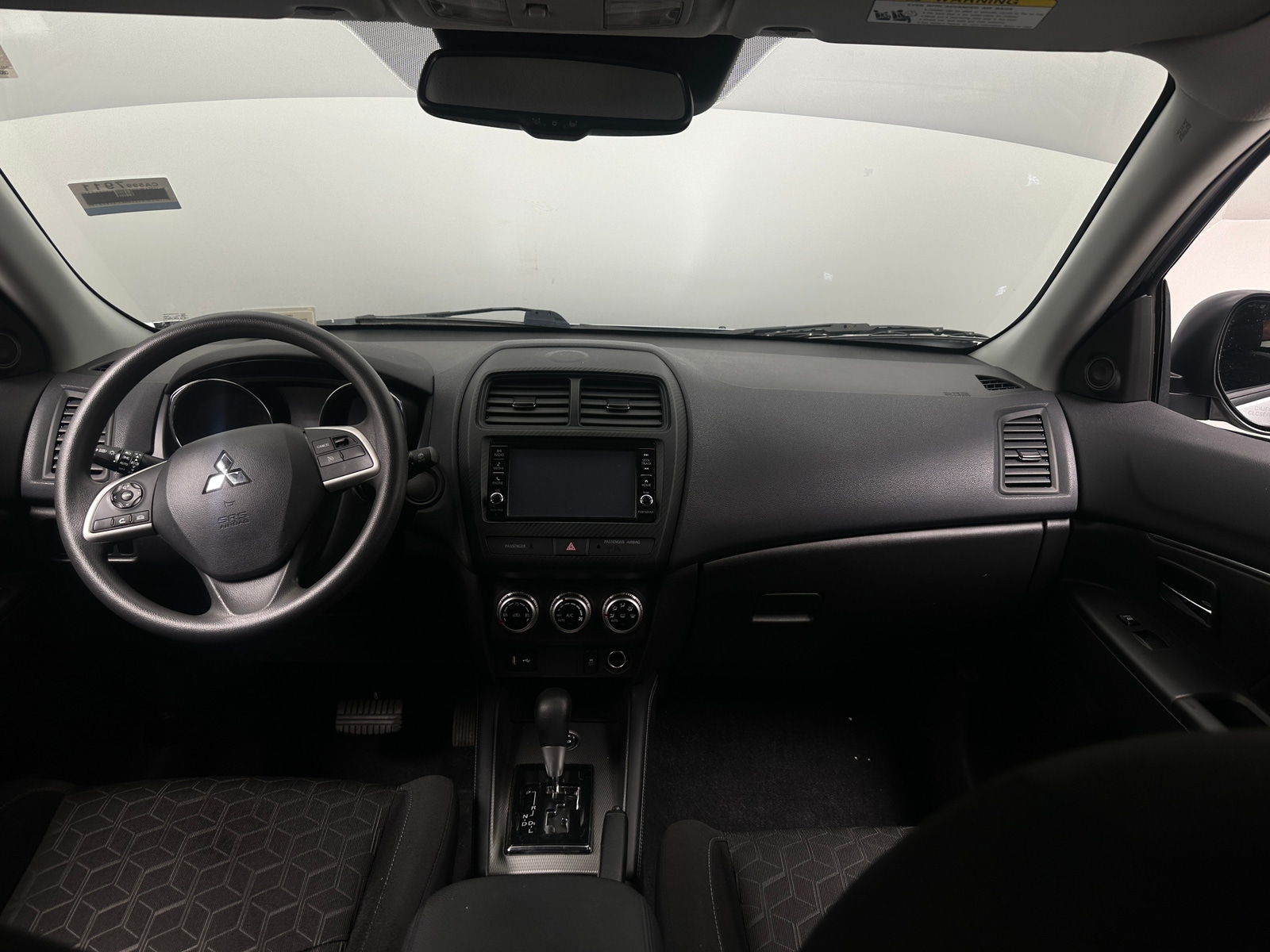 Thumbnail: 2022 Mitsubishi Outlander Sport - 3