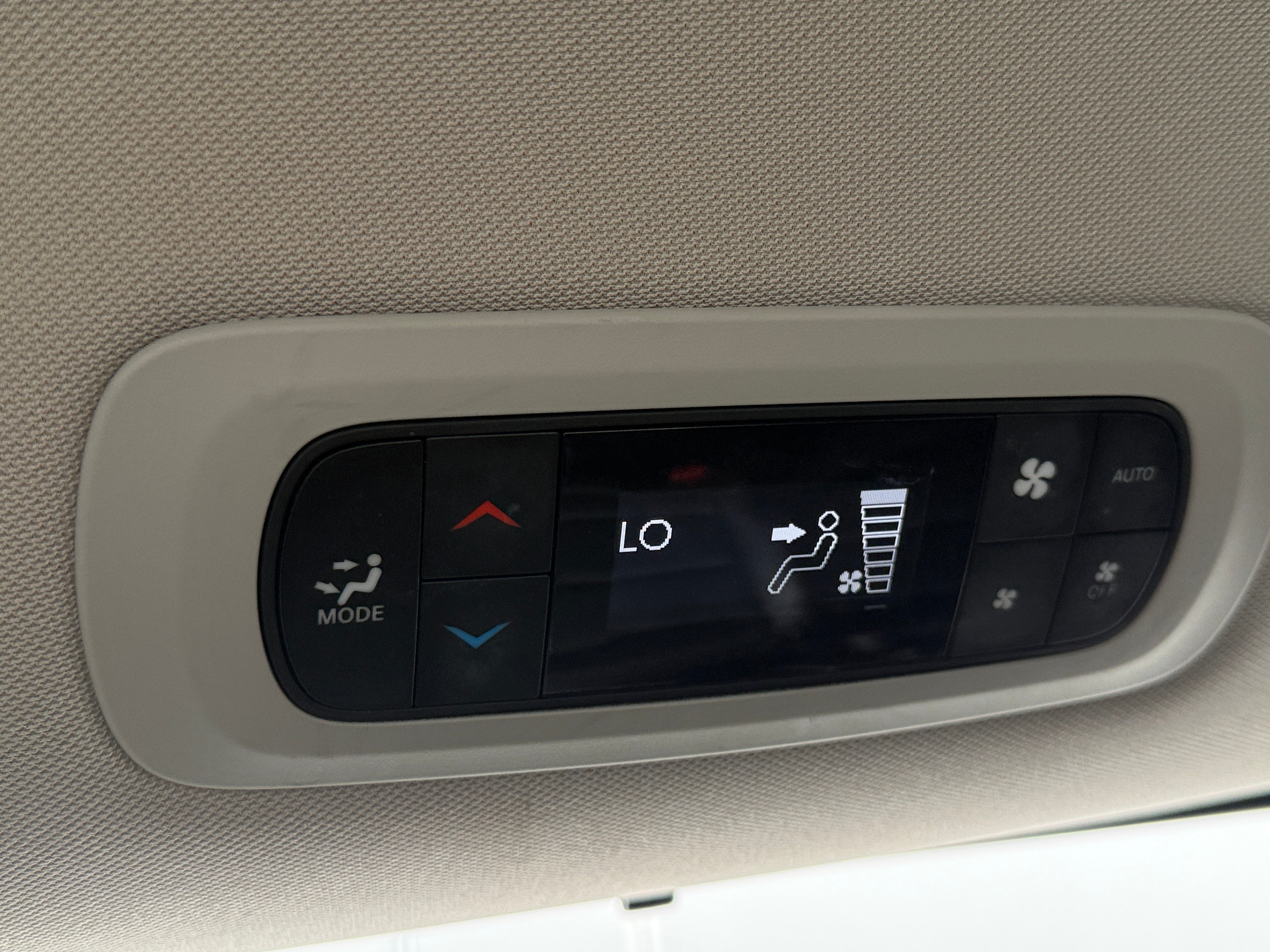 2023 Chrysler Pacifica Touring L - Photo 5