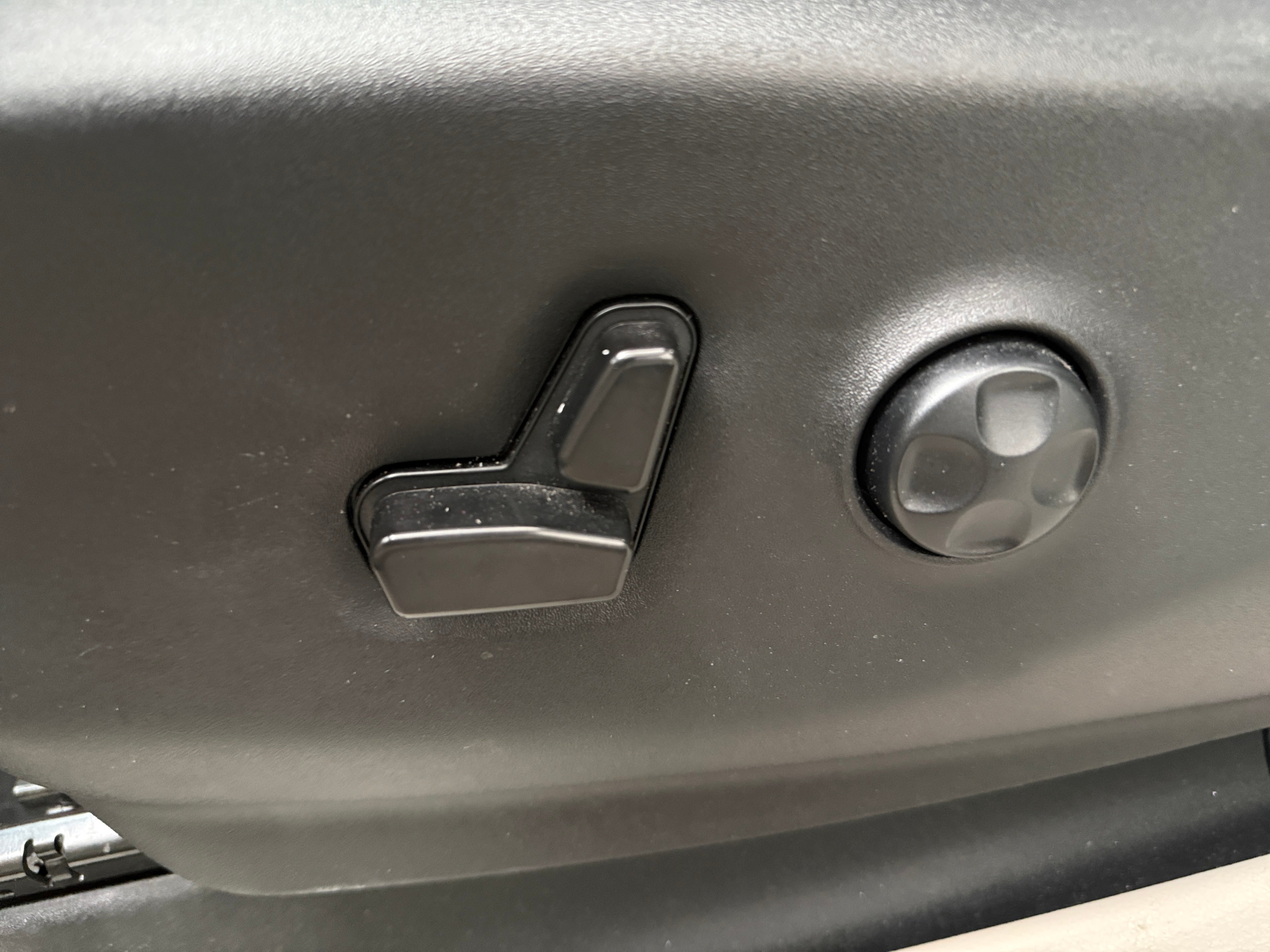 2023 Chrysler Pacifica Touring L - Photo 19