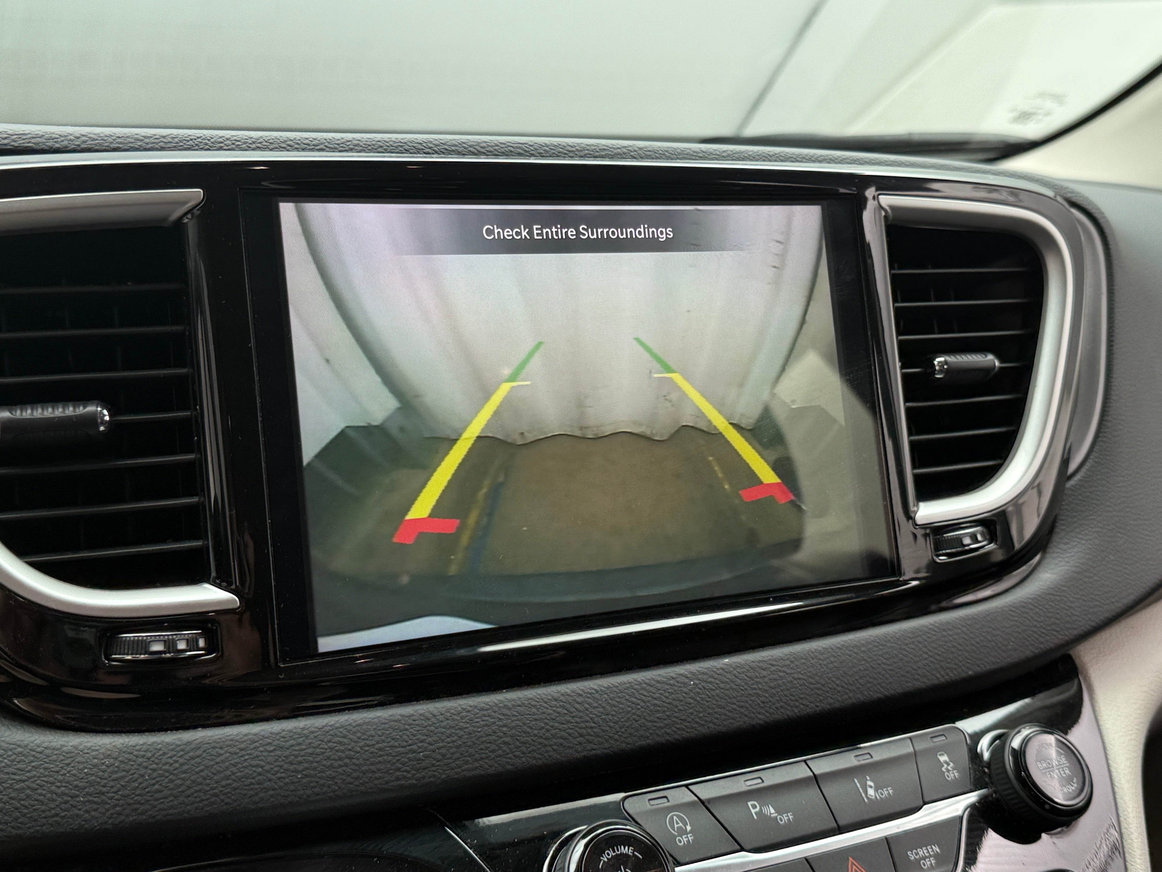 2023 Chrysler Pacifica Touring L - Photo 13
