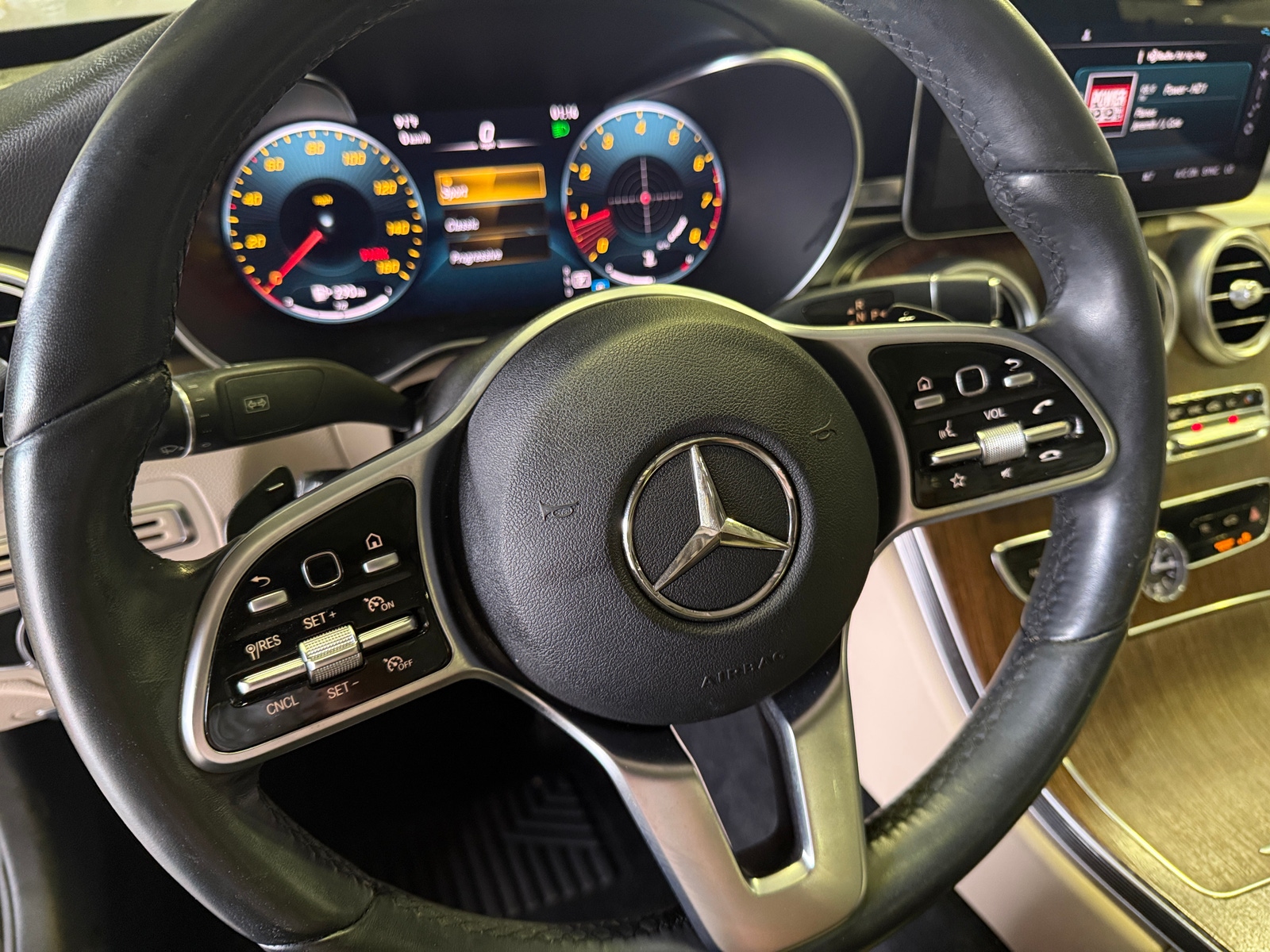 Thumbnail: 2021 Mercedes-Benz C-Class - 4