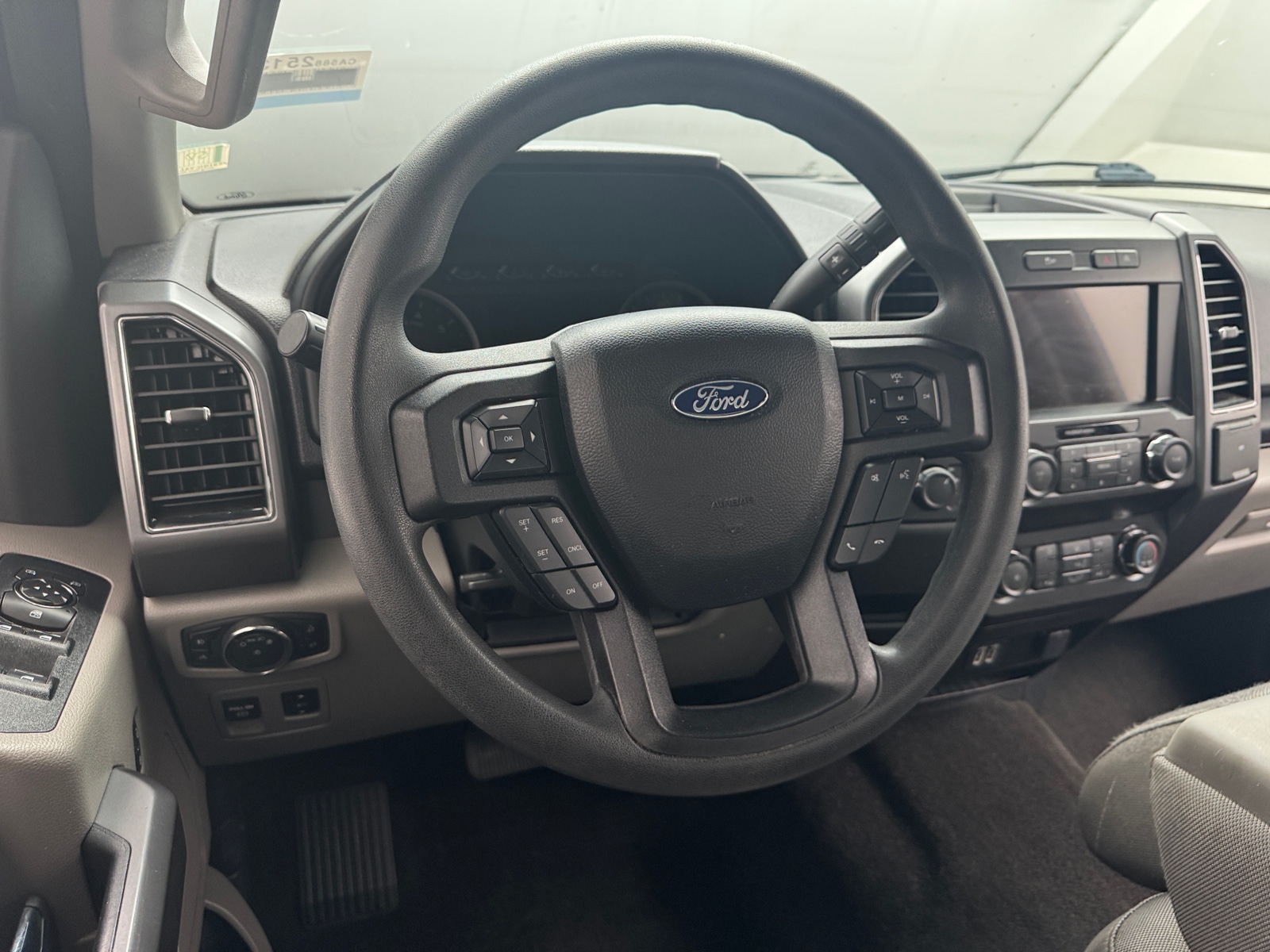 Thumbnail: 2020 Ford Econoline - 5