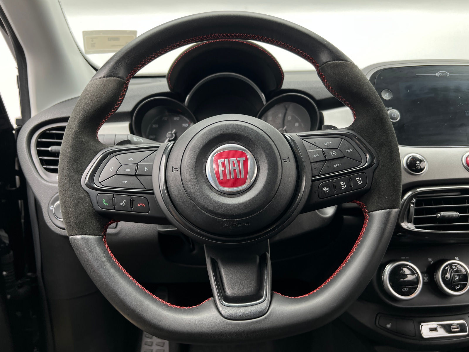 Thumbnail: 2023 Fiat 500X - 5