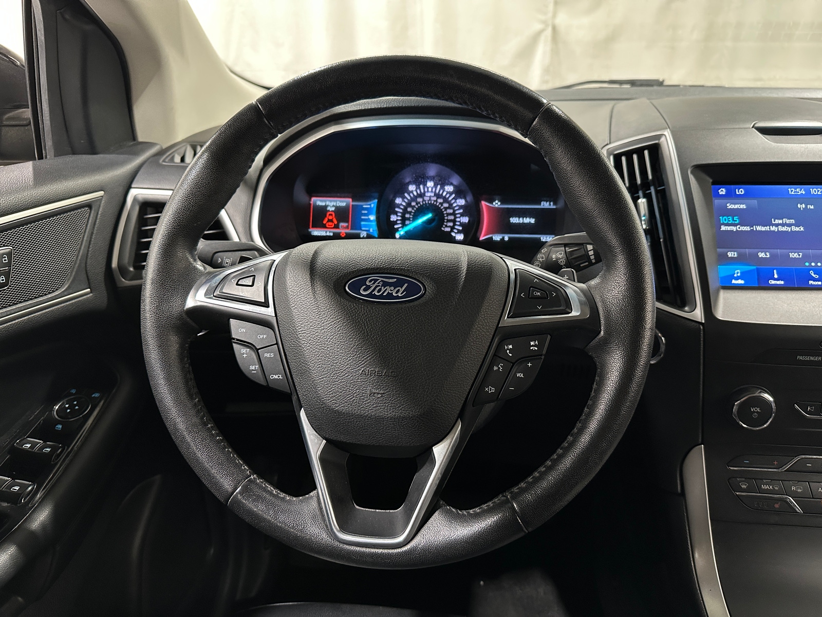 Thumbnail: 2019 Ford Edge - 4