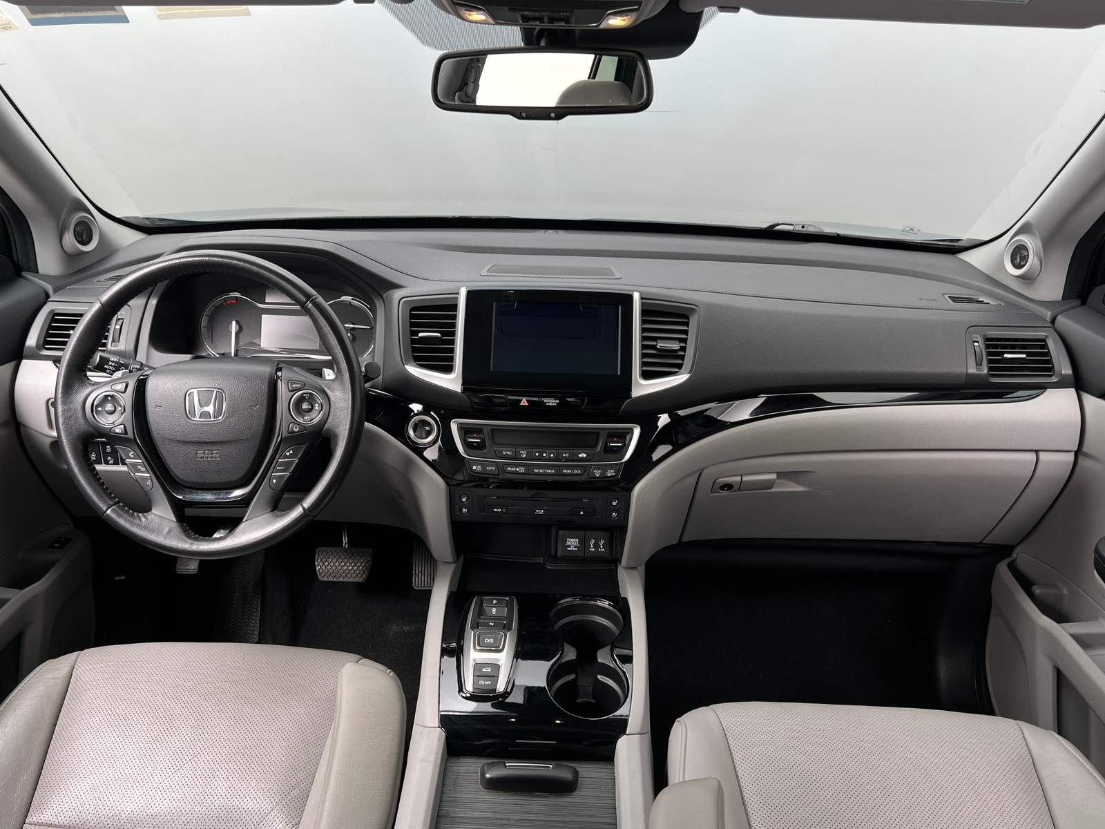 Thumbnail: 2016 Honda Pilot - 2