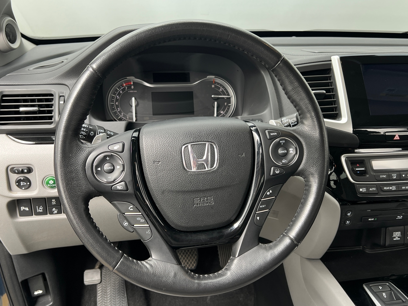 Thumbnail: 2016 Honda Pilot - 4