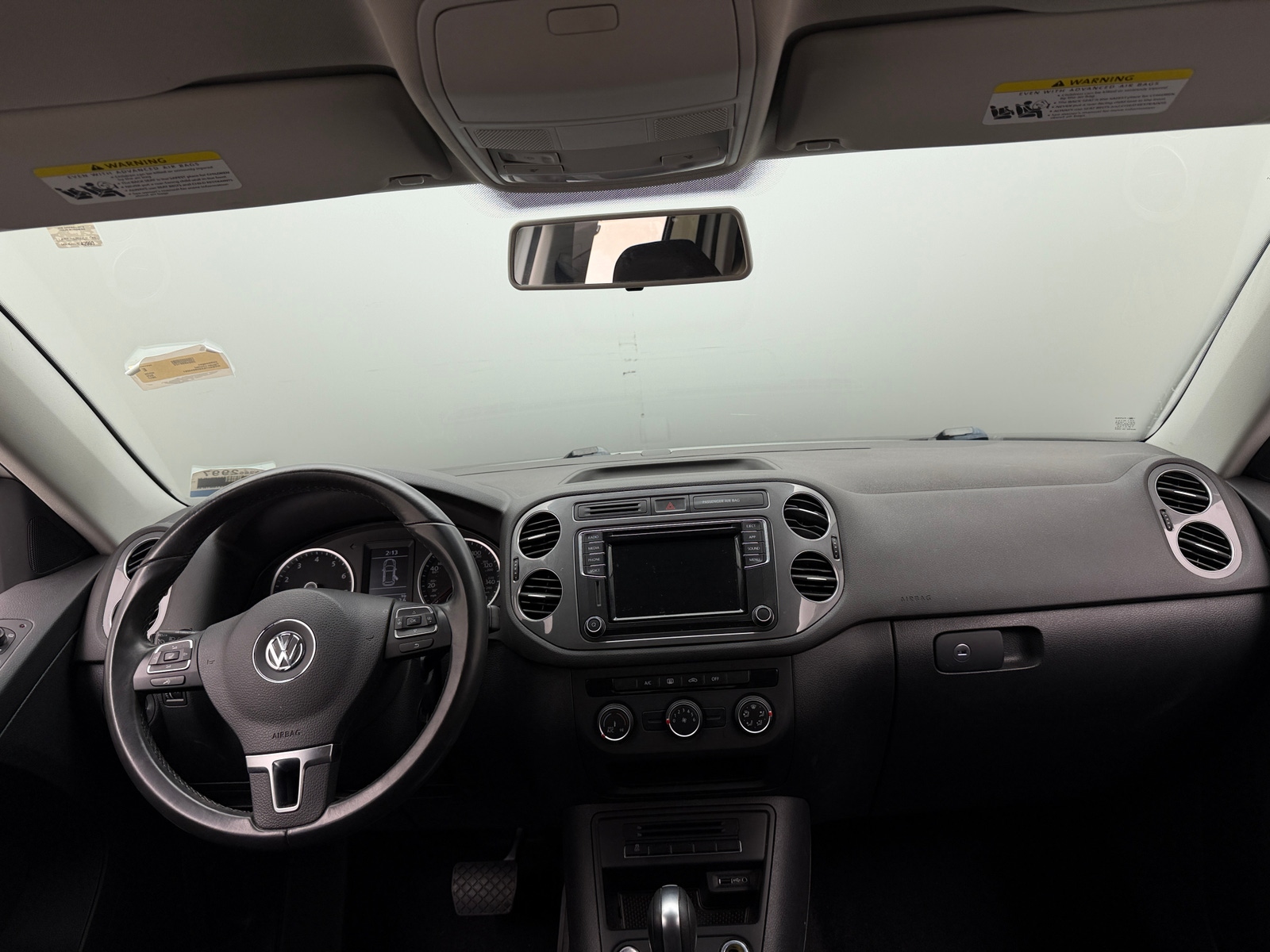 Thumbnail: 2017 Volkswagen Tiguan - 3