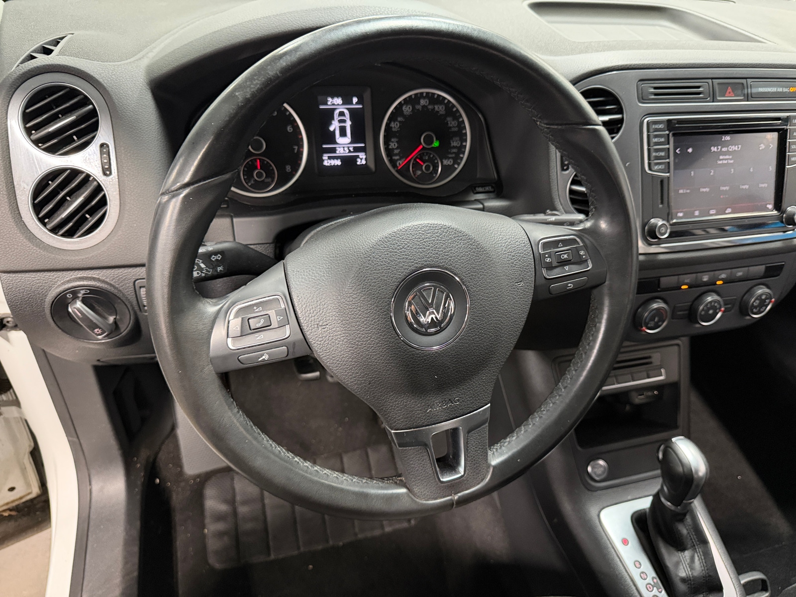 Thumbnail: 2017 Volkswagen Tiguan - 5