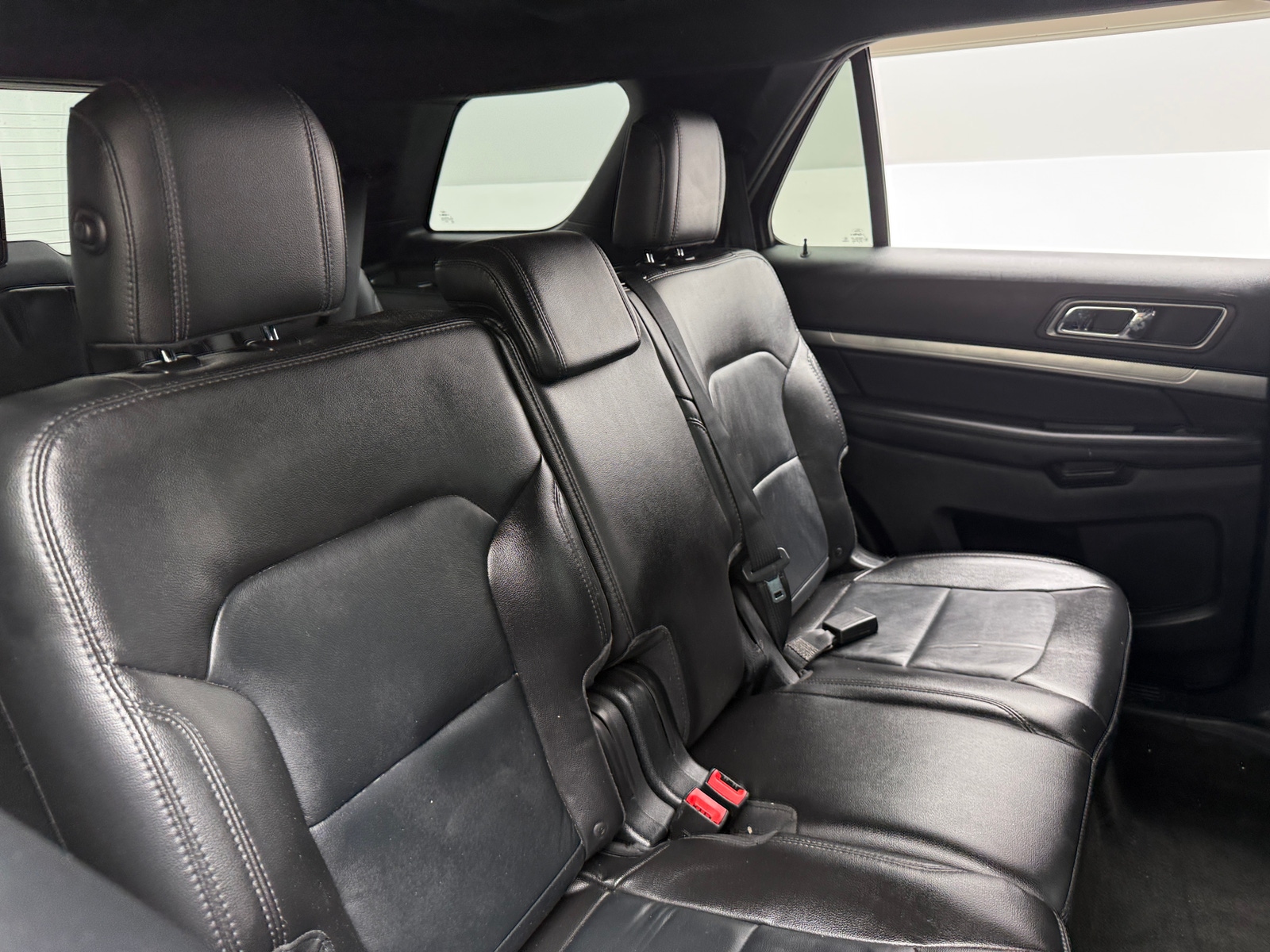 Thumbnail: 2018 Ford Explorer - 5
