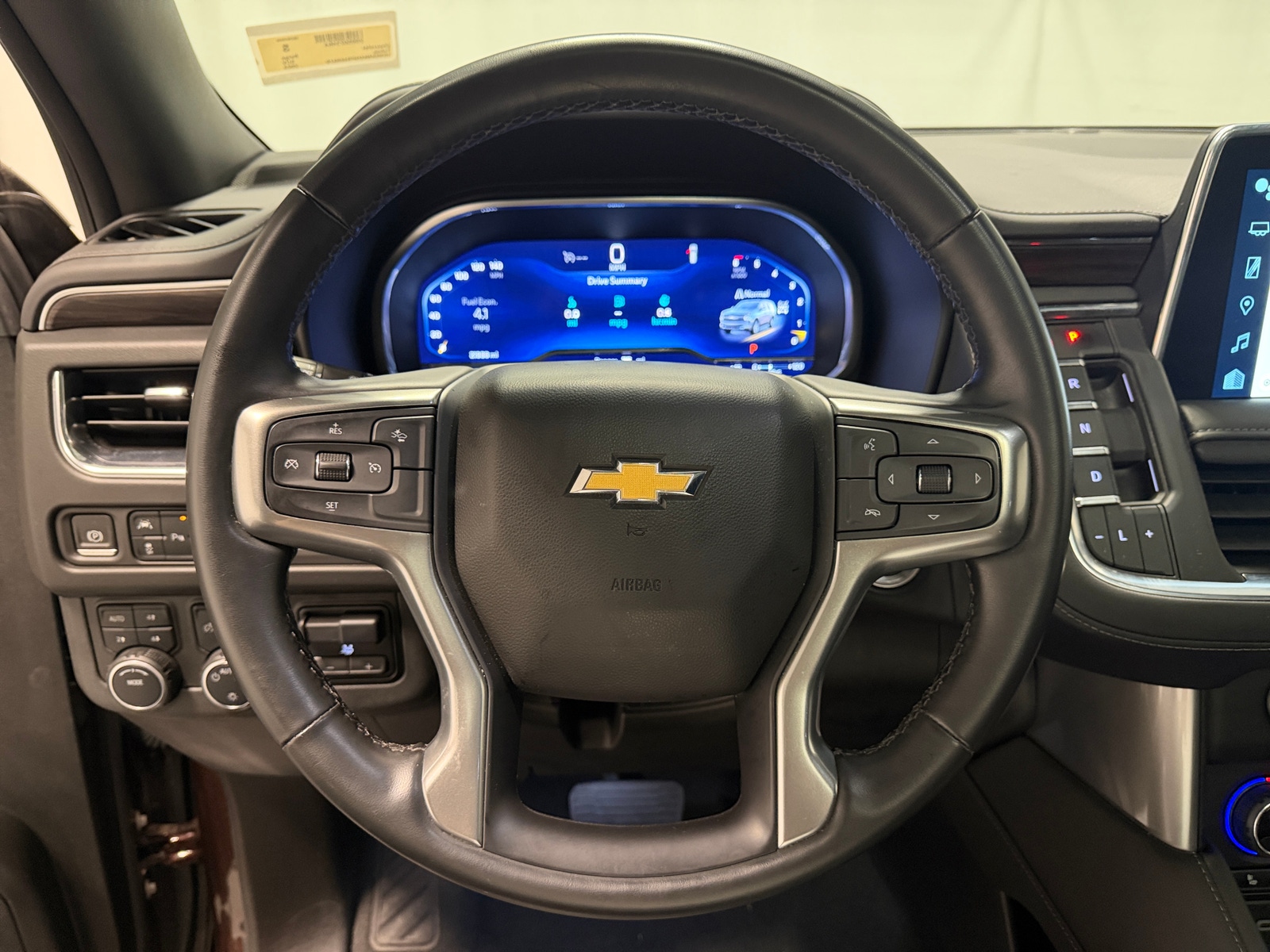 Thumbnail: 2023 Chevrolet Tahoe - 4