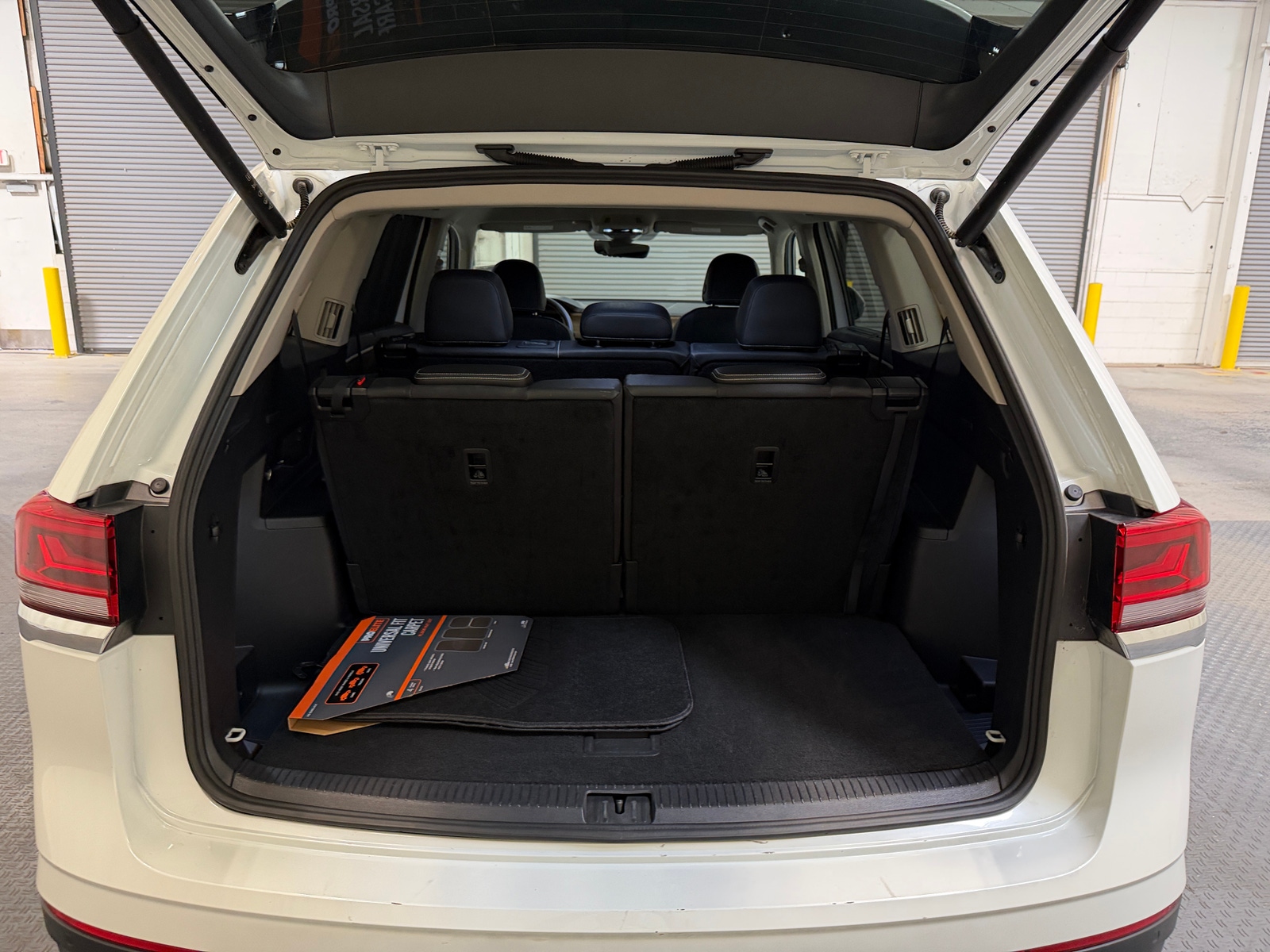 Thumbnail: 2026 Volkswagen Atlas - 6