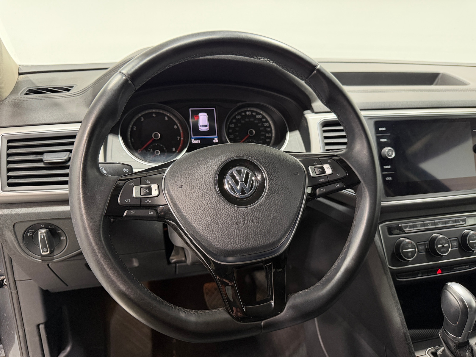 Thumbnail: 2019 Volkswagen Atlas - 4