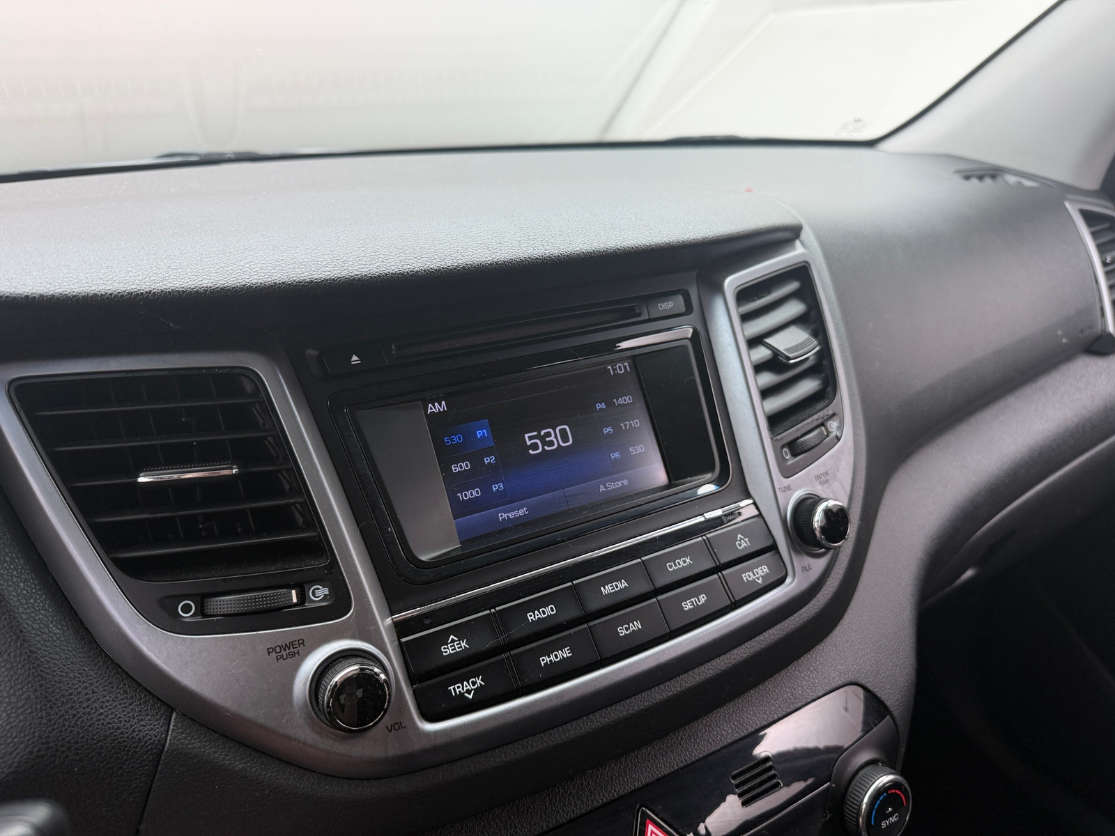 Thumbnail: 2017 Hyundai Tucson - 4