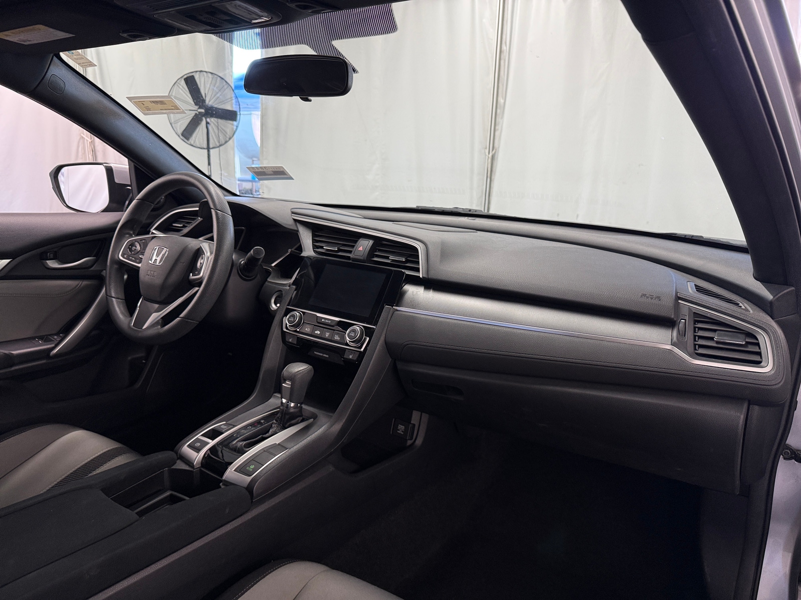 Thumbnail: 2016 Honda Civic - 3