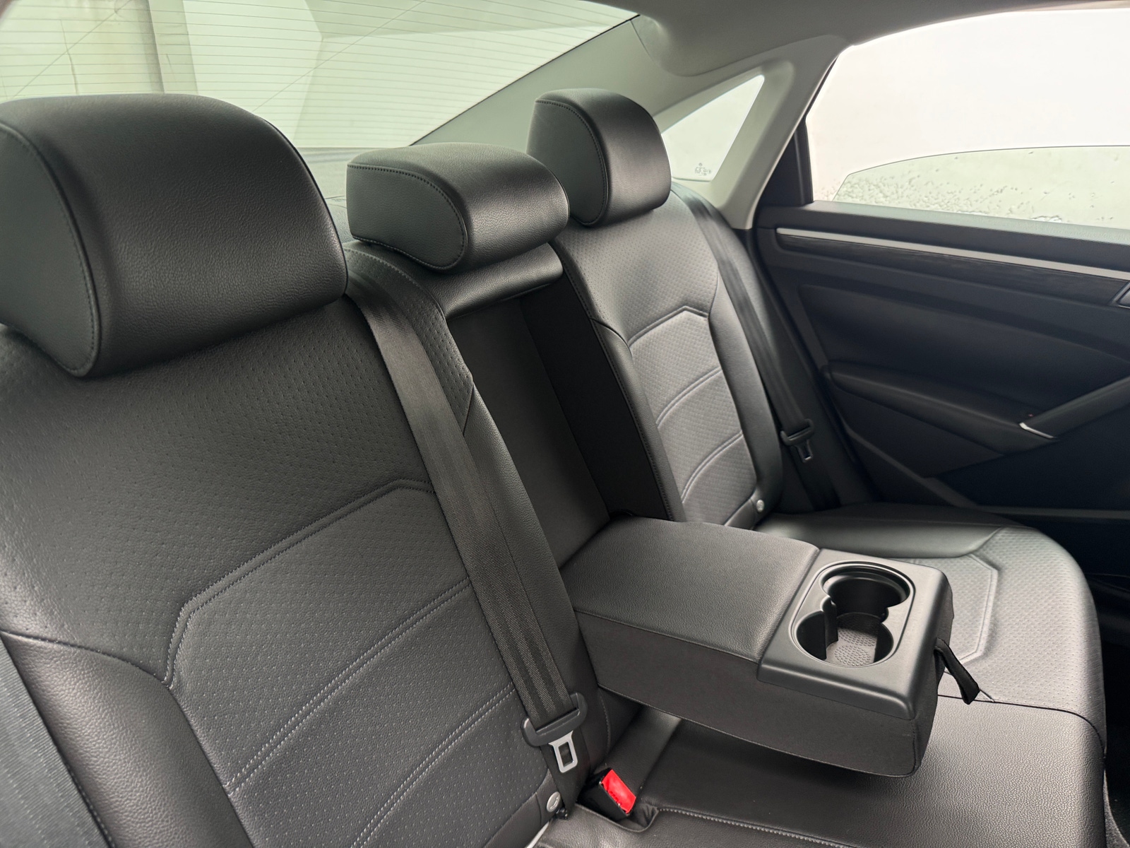Thumbnail: 2016 Volkswagen Passat - 5
