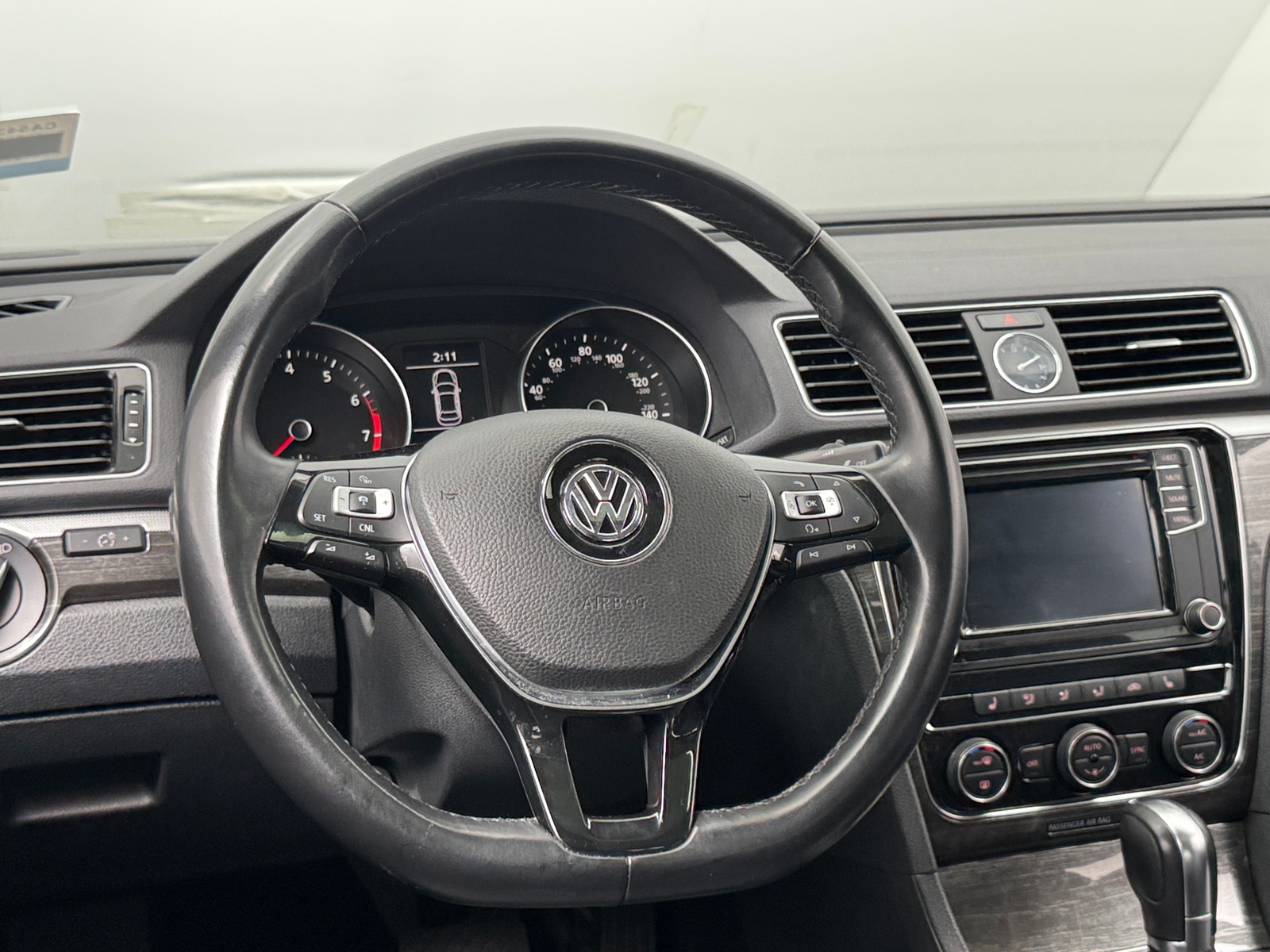 Thumbnail: 2016 Volkswagen Passat - 4