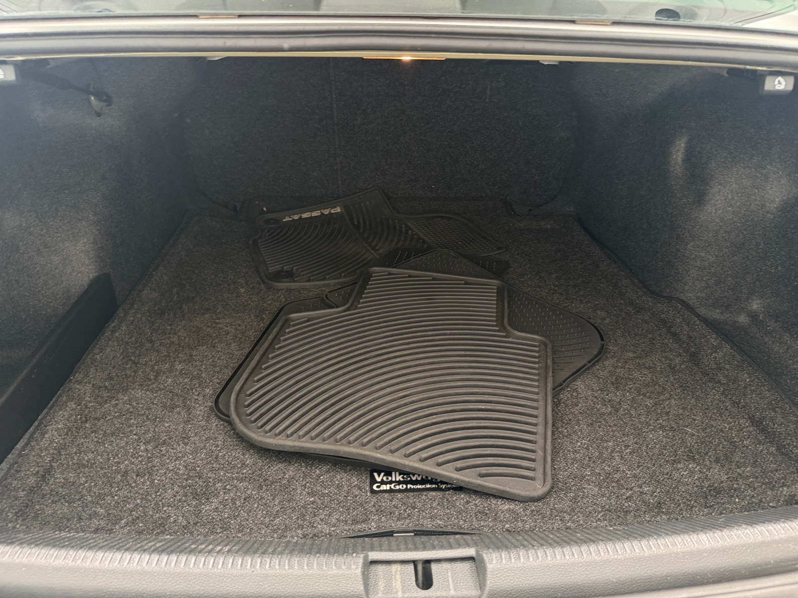 Thumbnail: 2016 Volkswagen Passat - 6