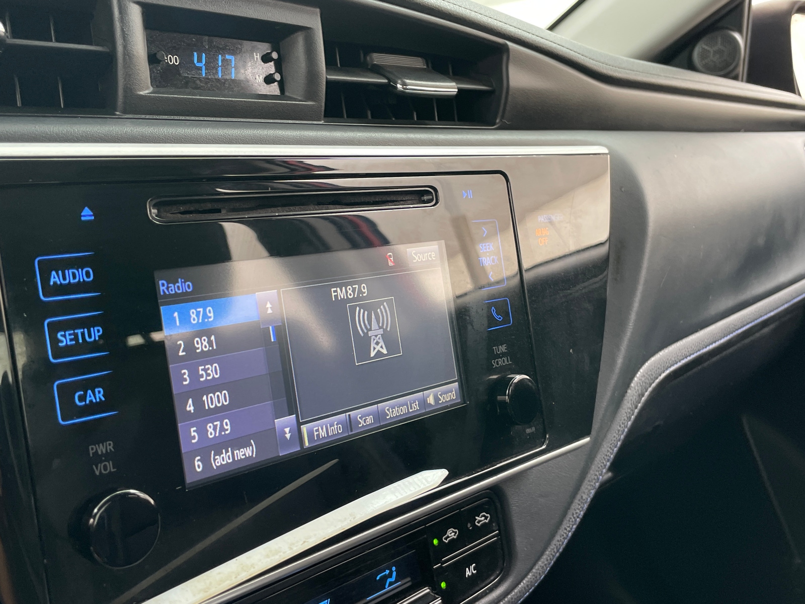 Thumbnail: 2018 Toyota Corolla - 3