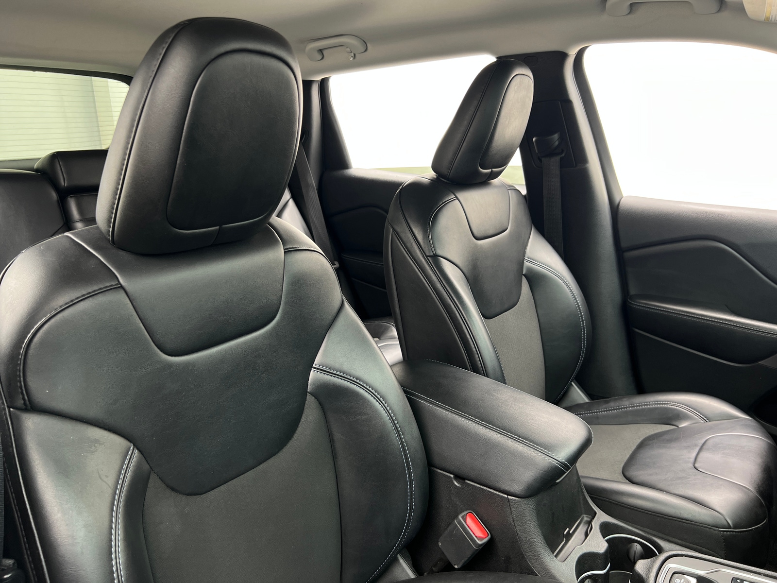 Thumbnail: 2019 Jeep Cherokee - 2