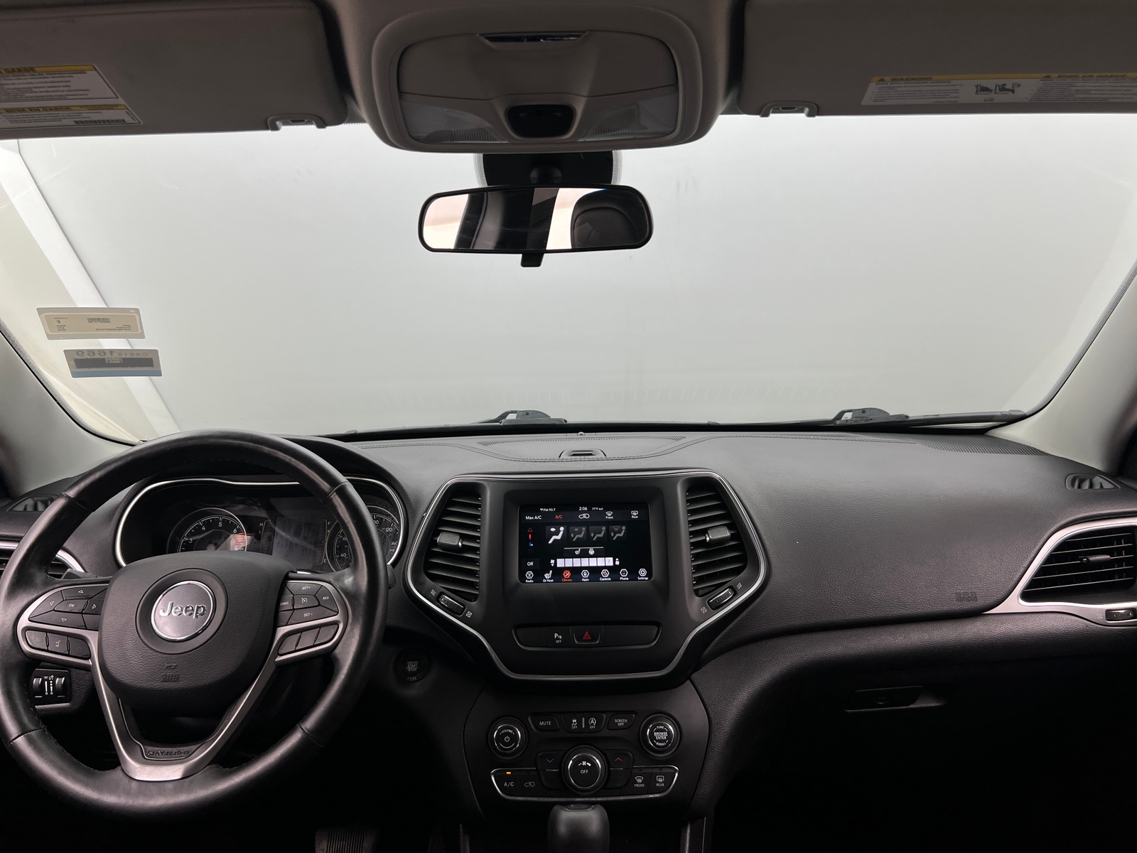 Thumbnail: 2019 Jeep Cherokee - 3